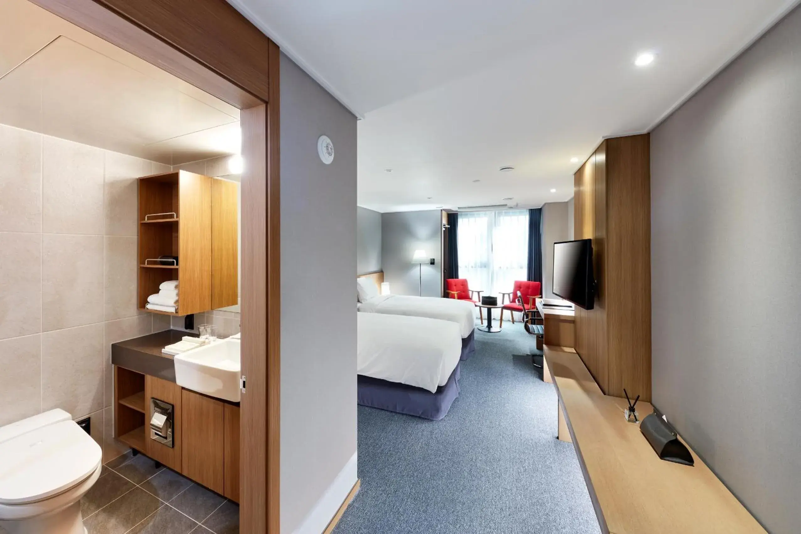 Bathroom in Ramada by Wyndham Gumi Bathroom in Ramada by Wyndham Gumi