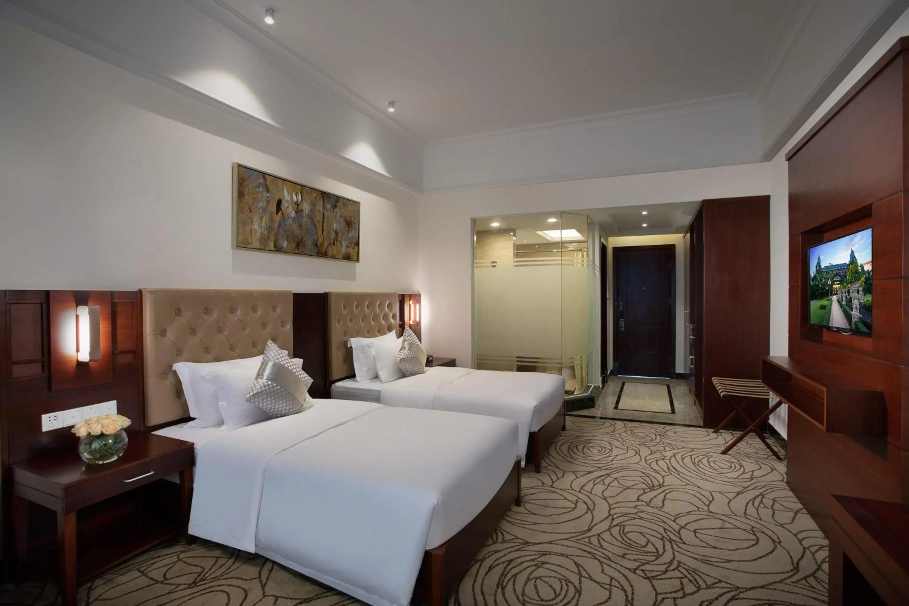 Photo of the whole room, Bed in Wyndham Garden Haikou South