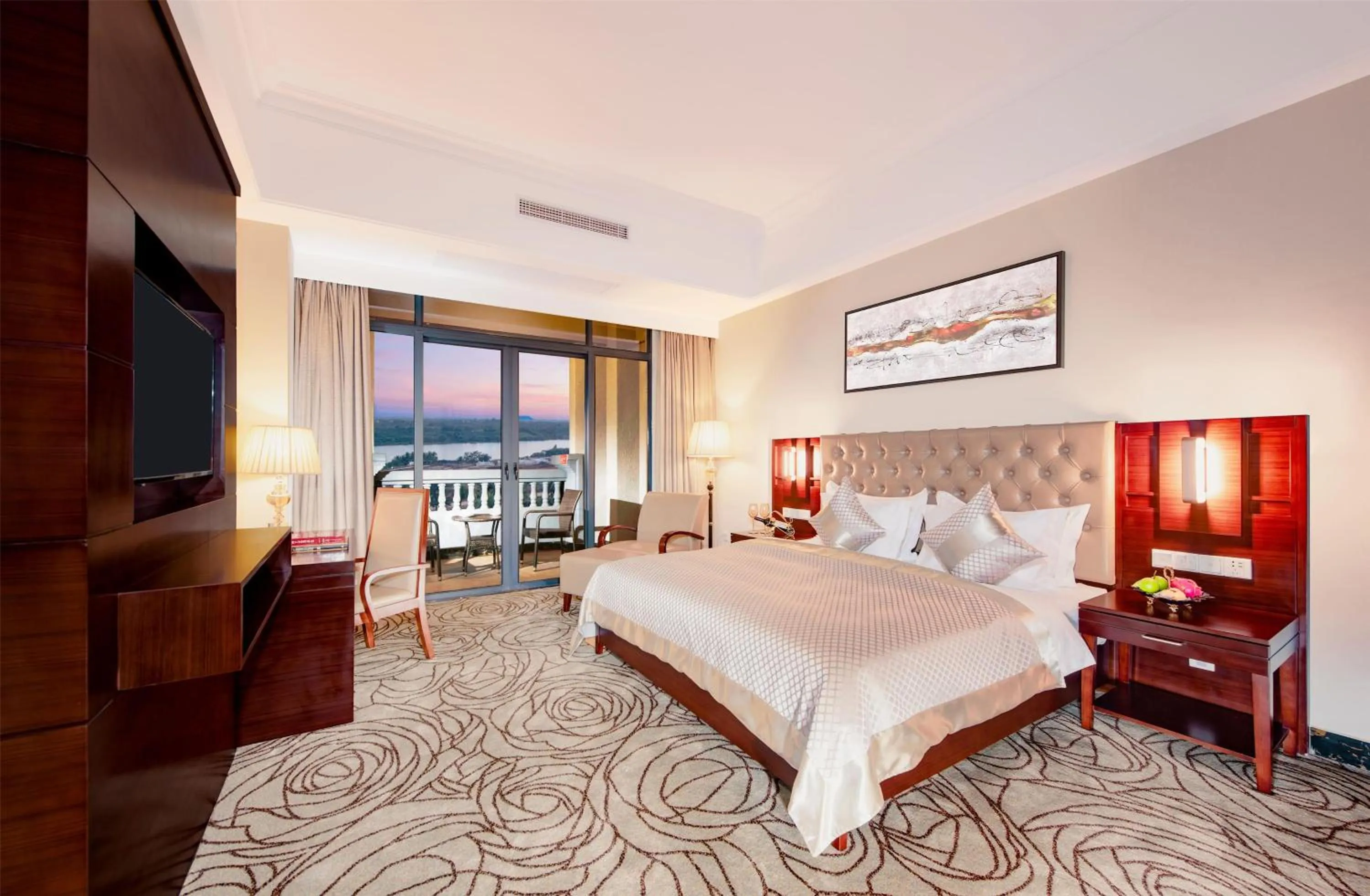 Photo of the whole room, Bed in Wyndham Garden Haikou South