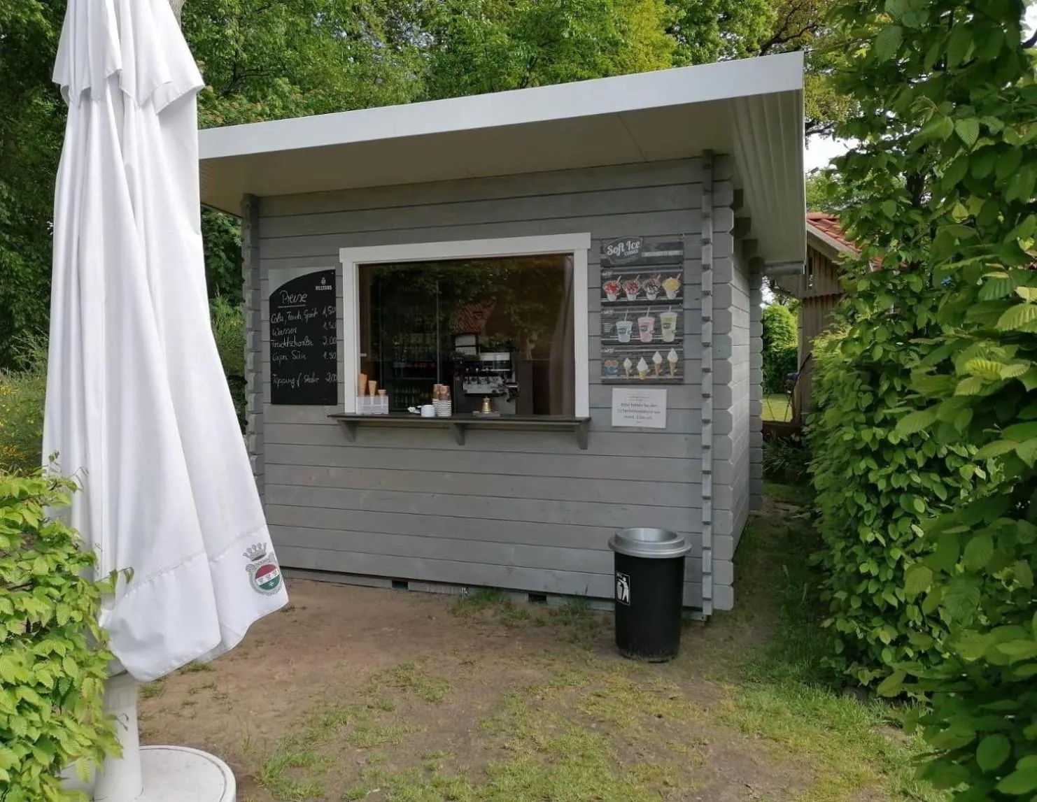 Coffee/tea facilities in DZ/EZ Lodberger Scheunencafe