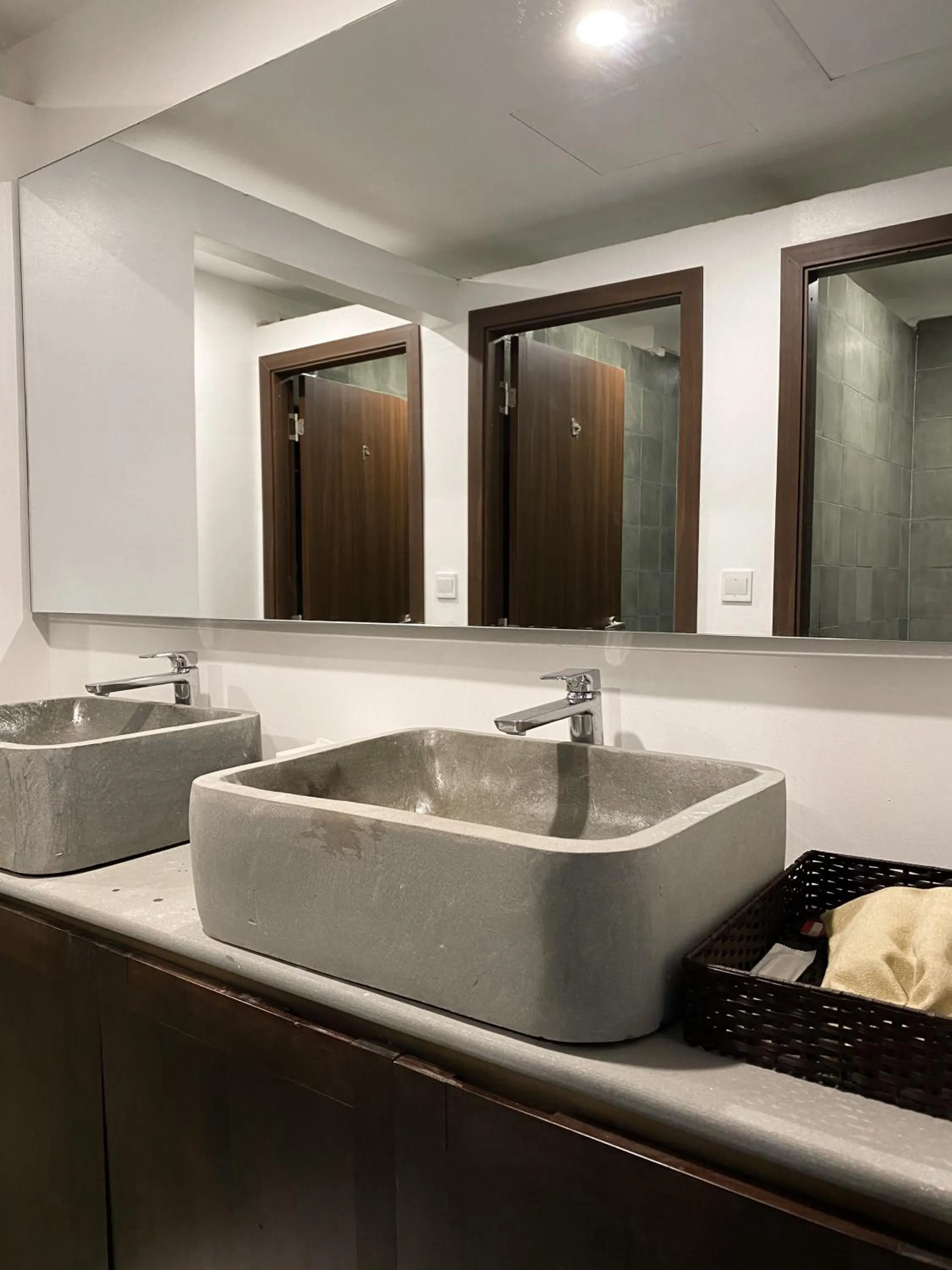 Bathroom in Aborest Tropical Hostel