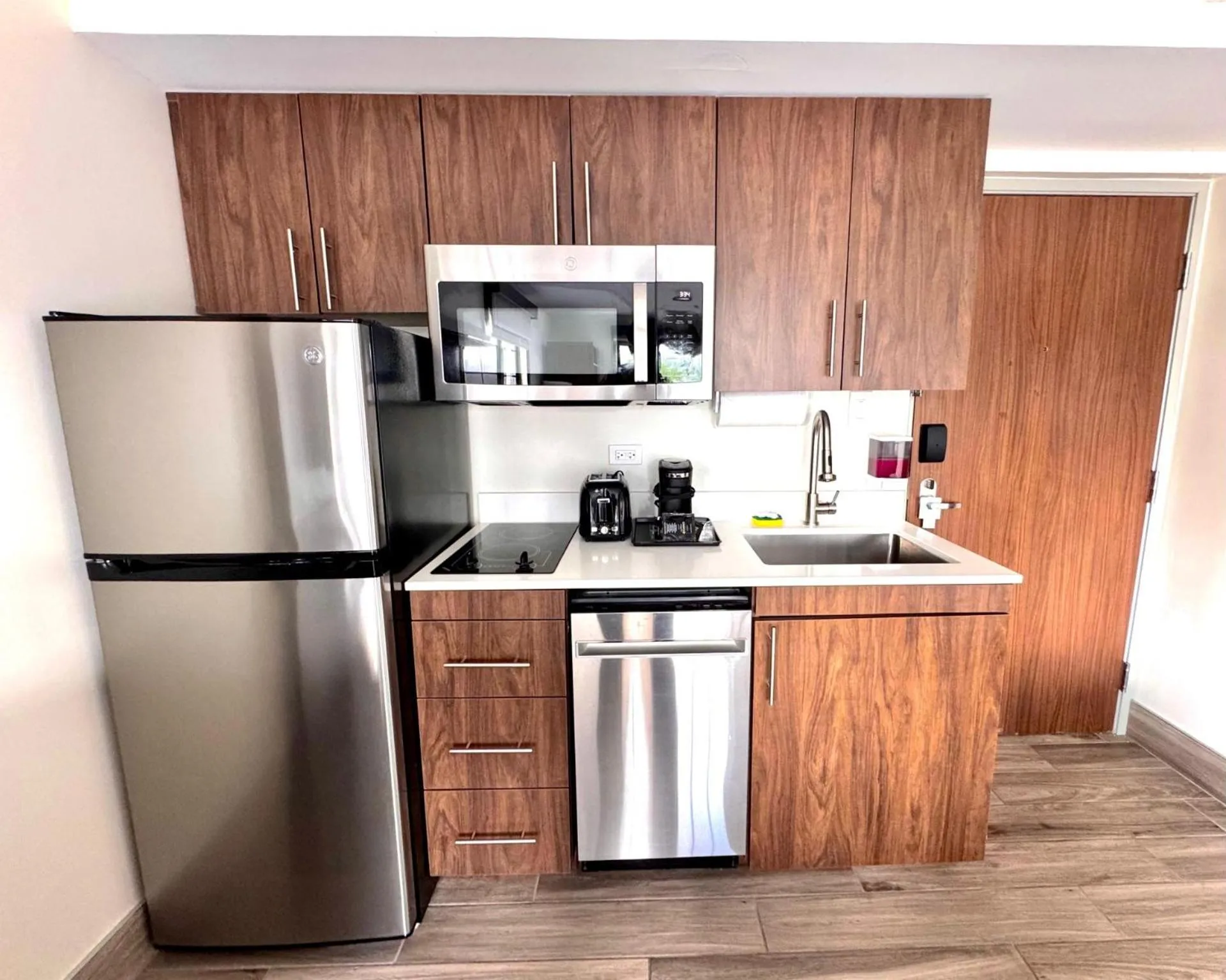 Coffee/tea facilities in Sleep Inn Oakbrook Terrace - Chicago