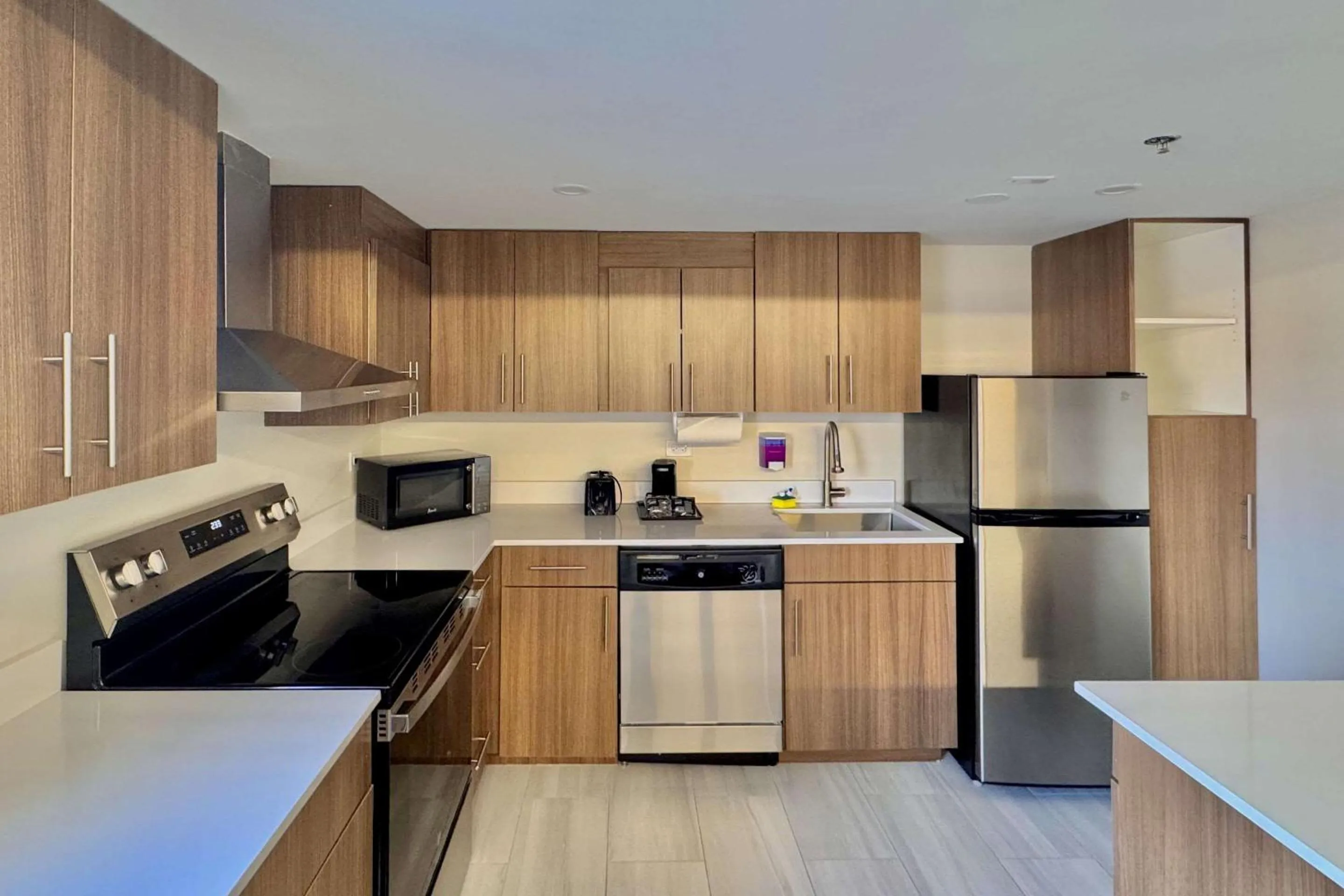 Bedroom in Sleep Inn Oakbrook Terrace - Chicago