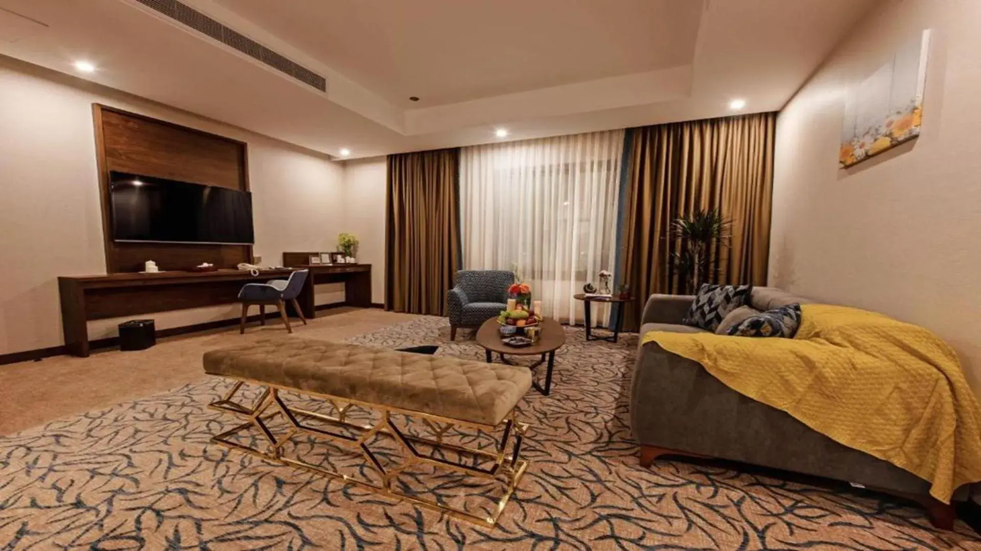 Photo of the whole room, Bed in Sunday Emerald Hotel Photo of the whole room, Bed in Sunday Emerald Hotel