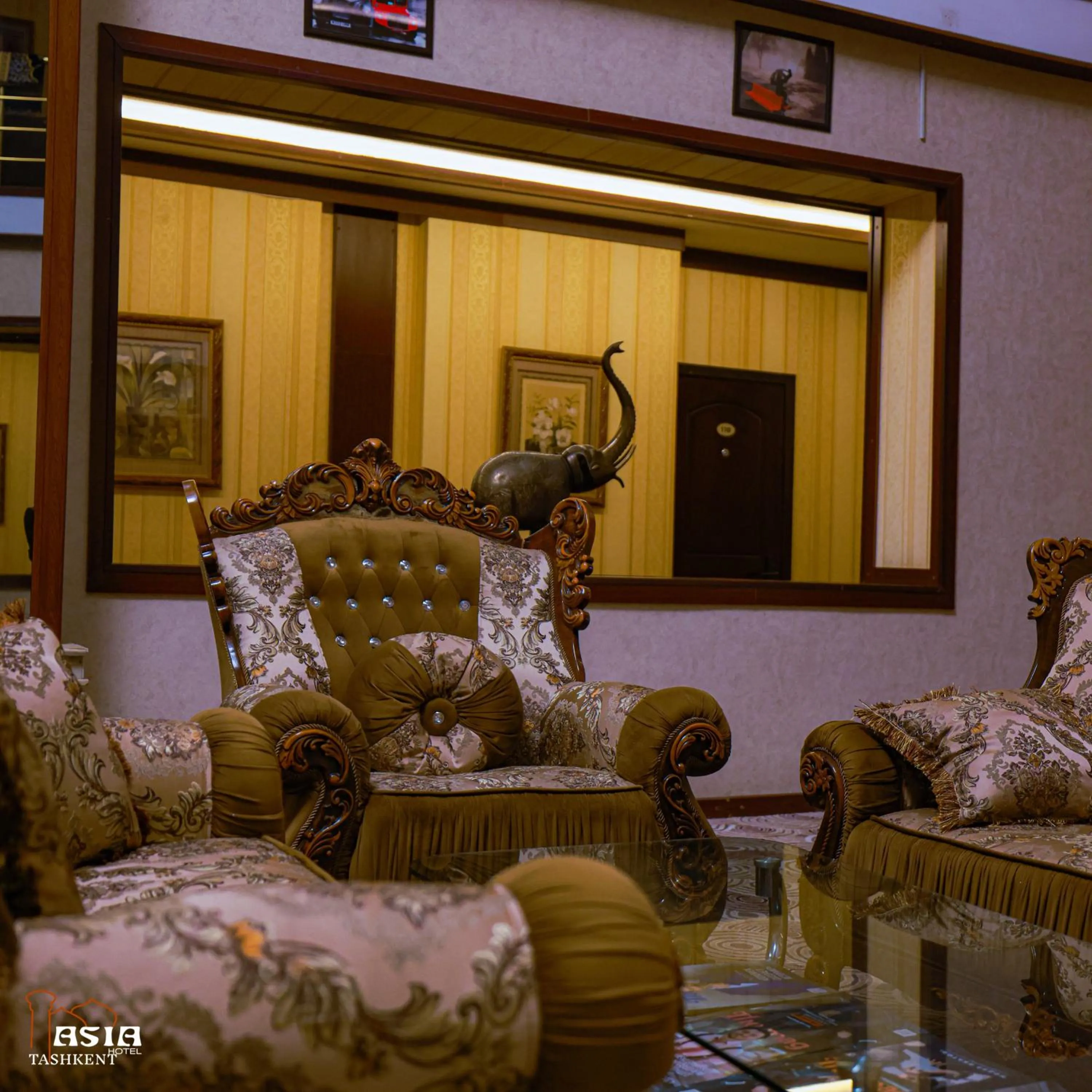 Lounge or bar in Asia Tashkent Hotel