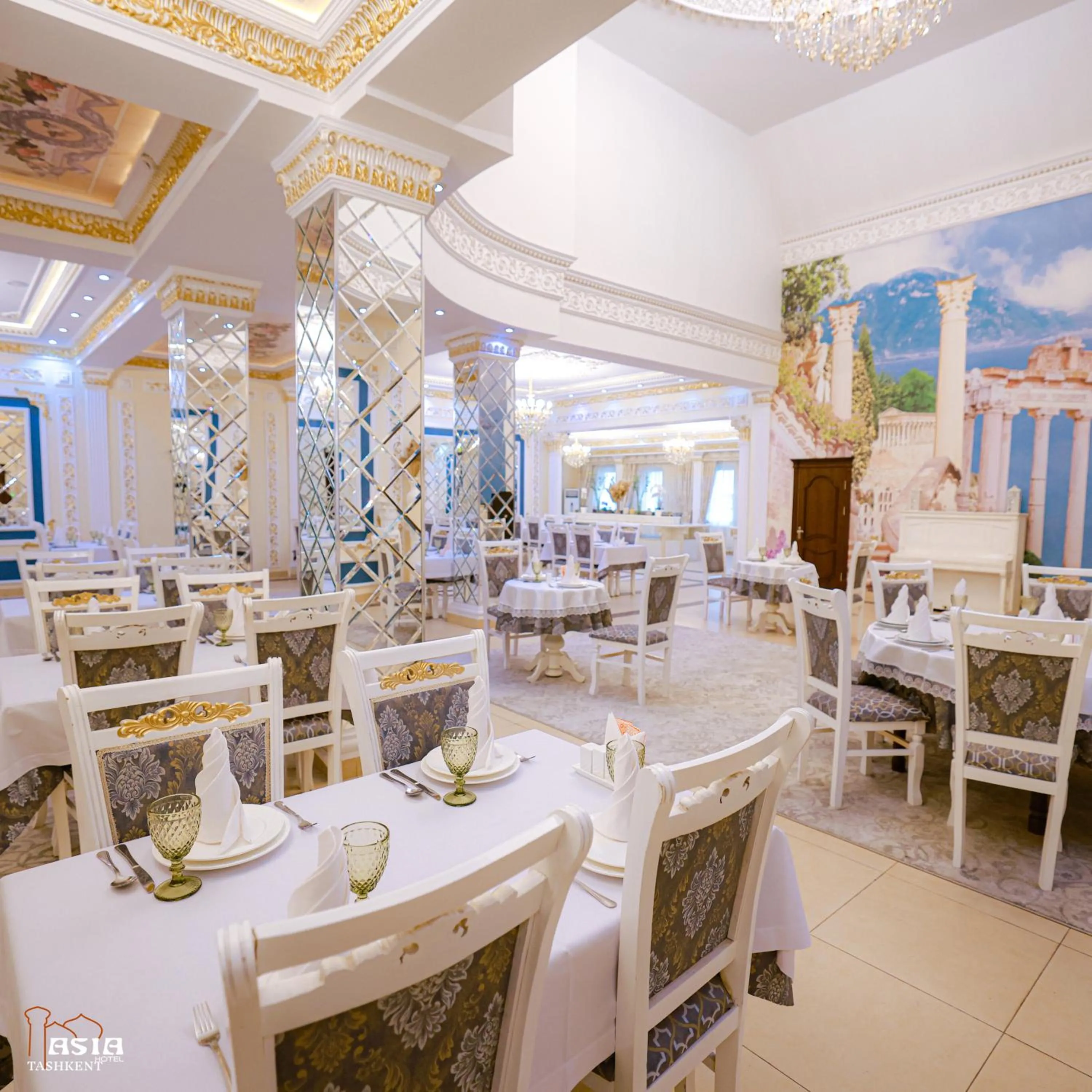 Restaurant/places to eat in Asia Tashkent Hotel