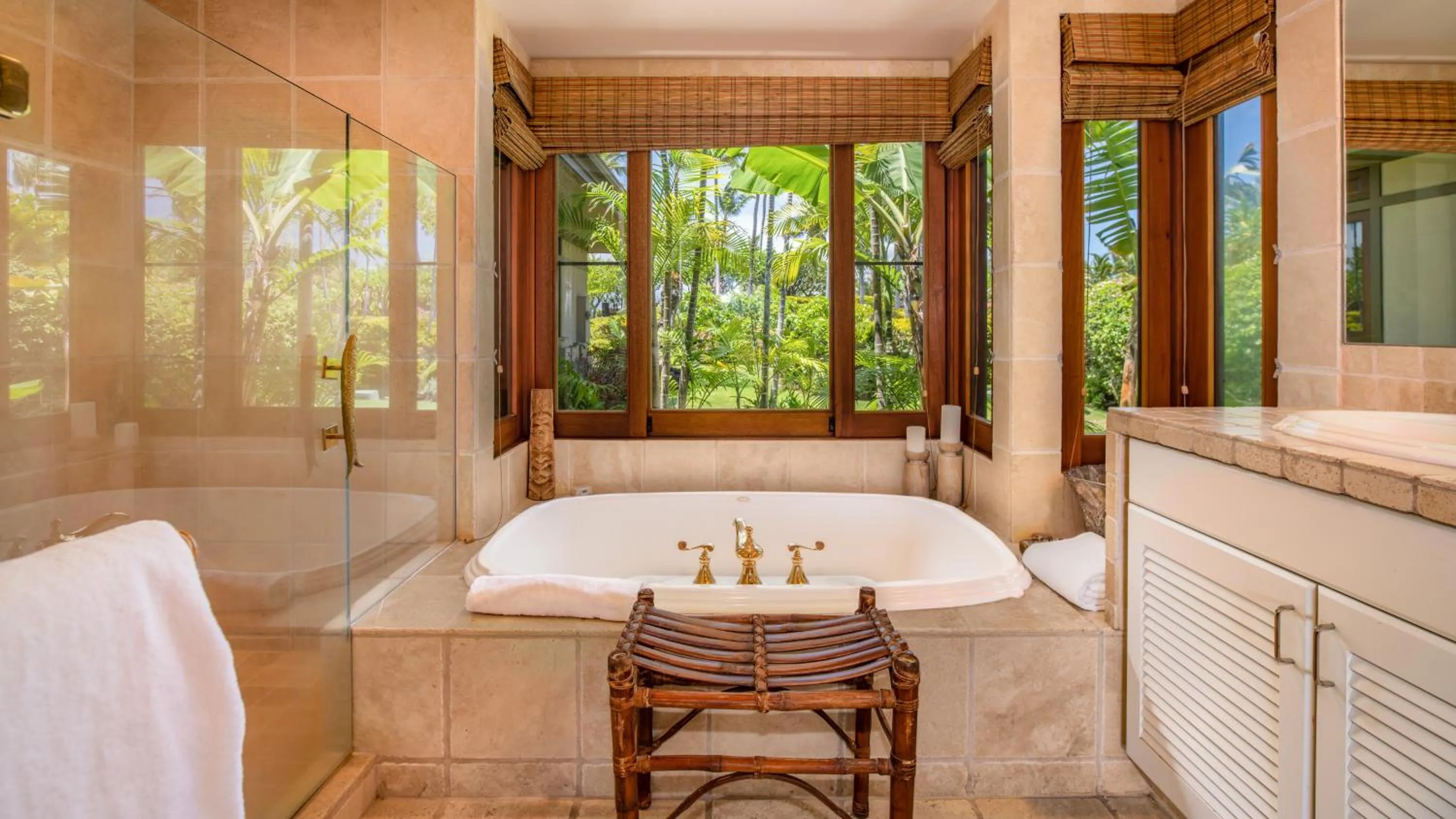 Bathroom in Mauna Lani Luxury Vacation Villas - CoralTree Residence Collection