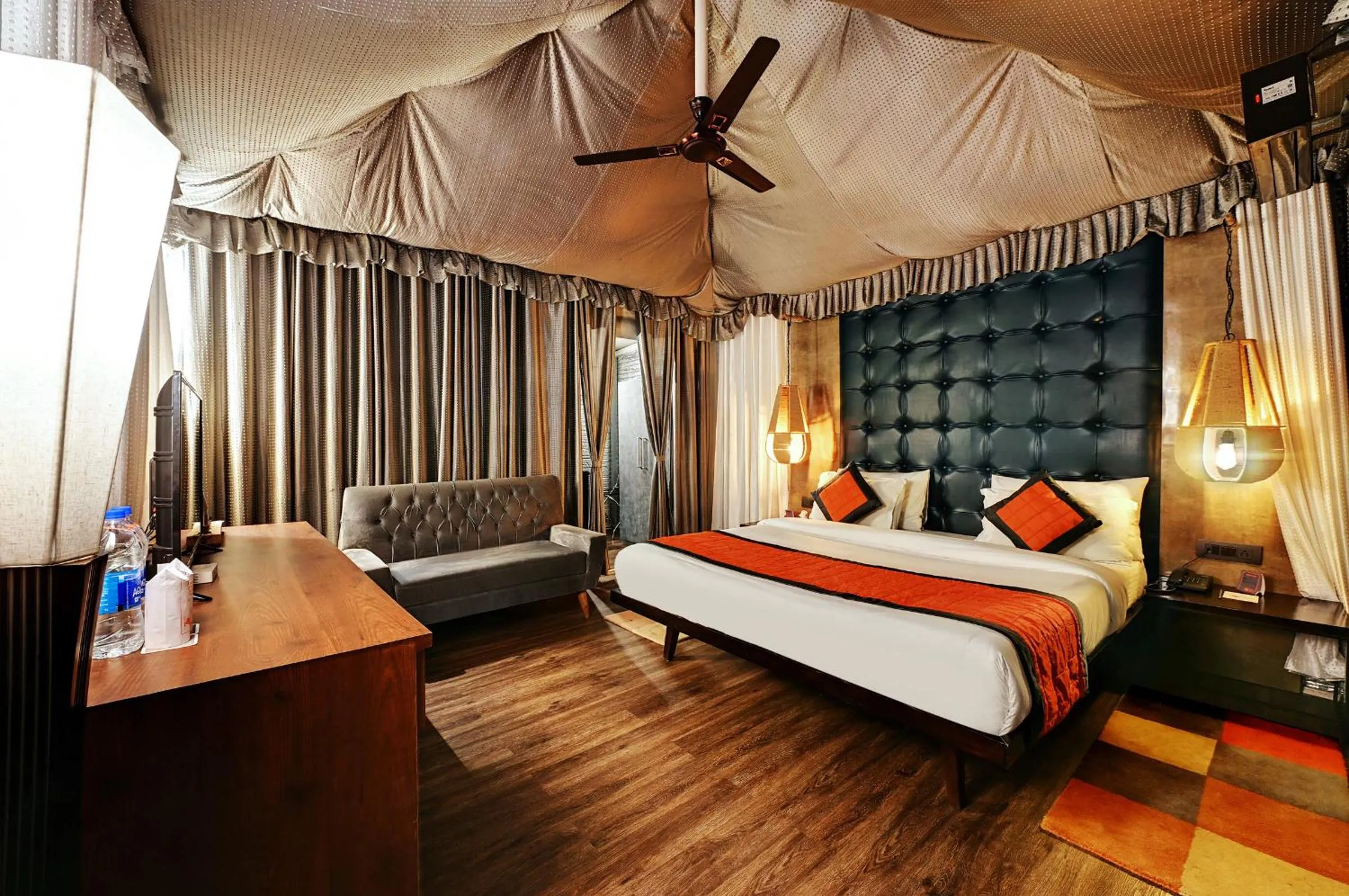 Bed in Ayar Jungle Resort