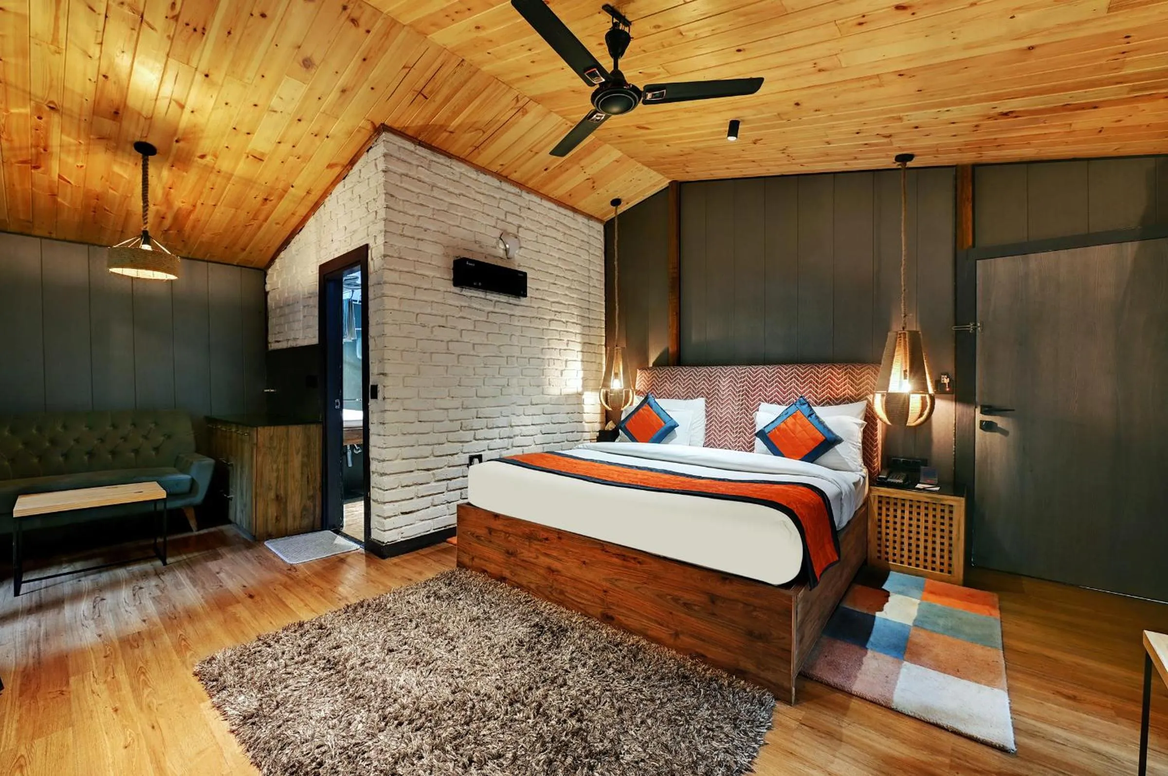 Bed in Ayar Jungle Resort