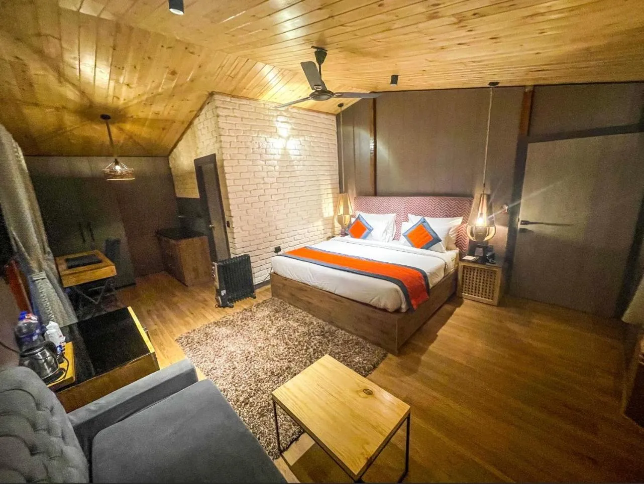 Photo of the whole room, Bed in Ayar Jungle Resort