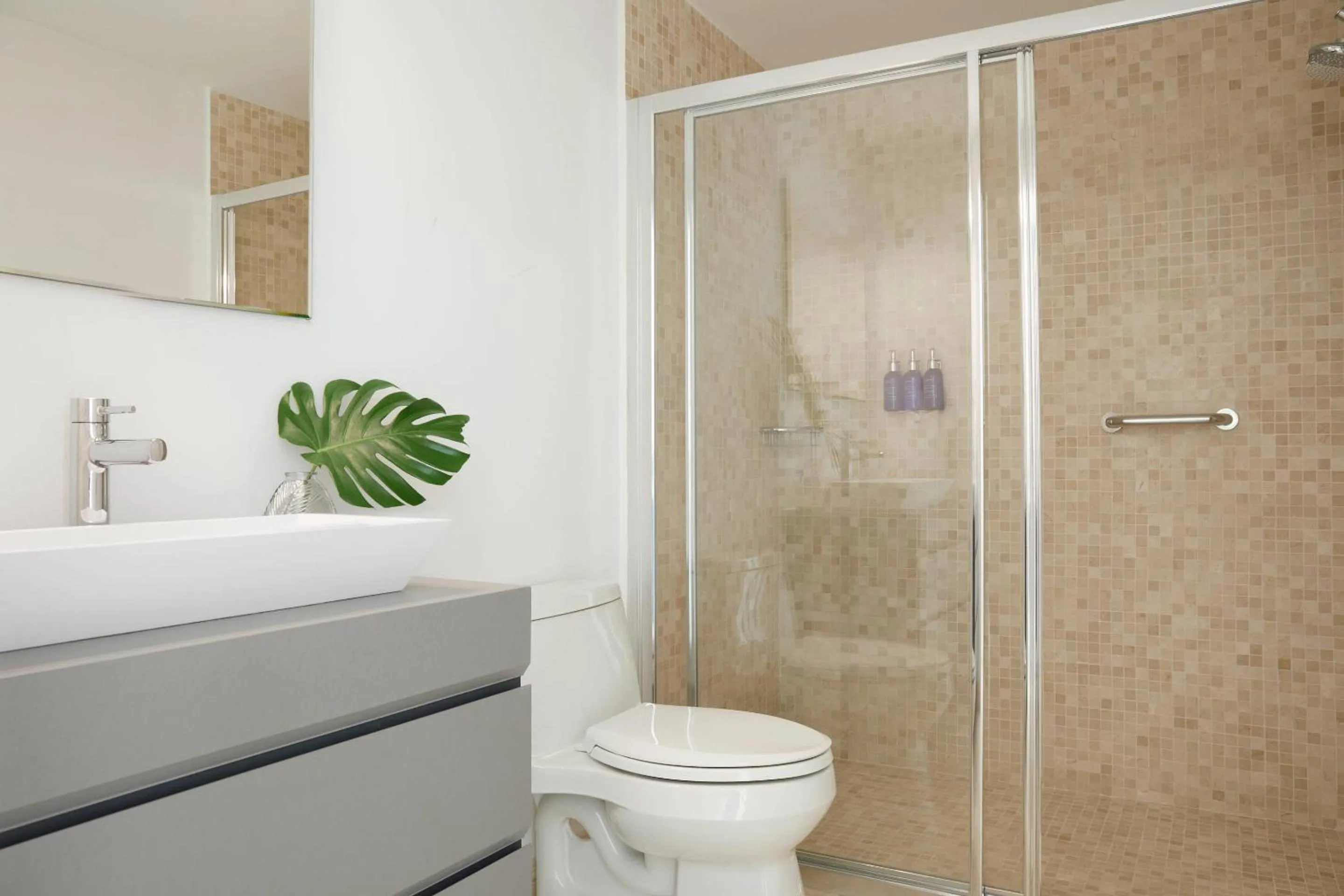 Bedroom in Radisson Blu Aruba