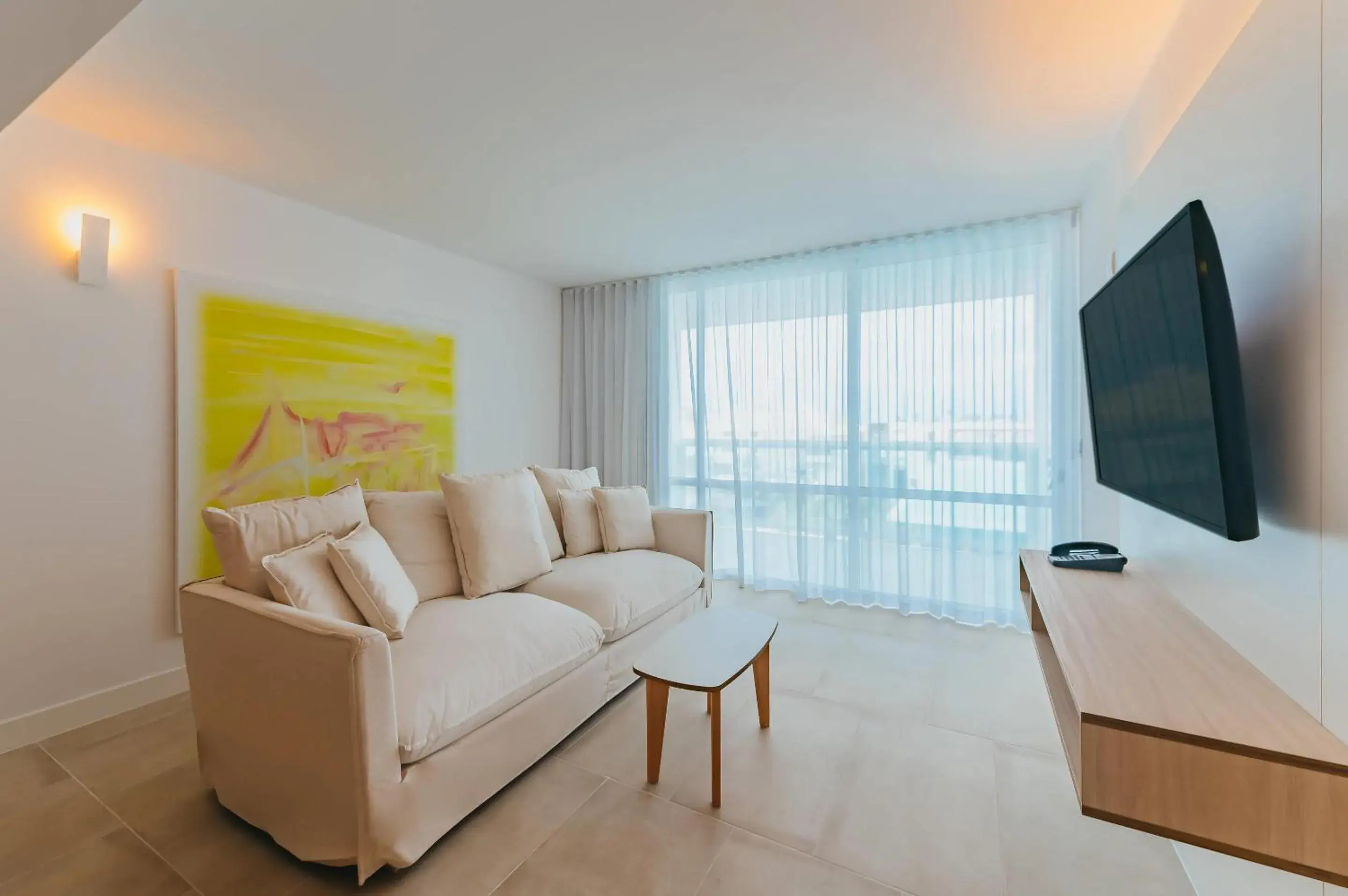 Bedroom in Radisson Blu Aruba Bedroom in Radisson Blu Aruba