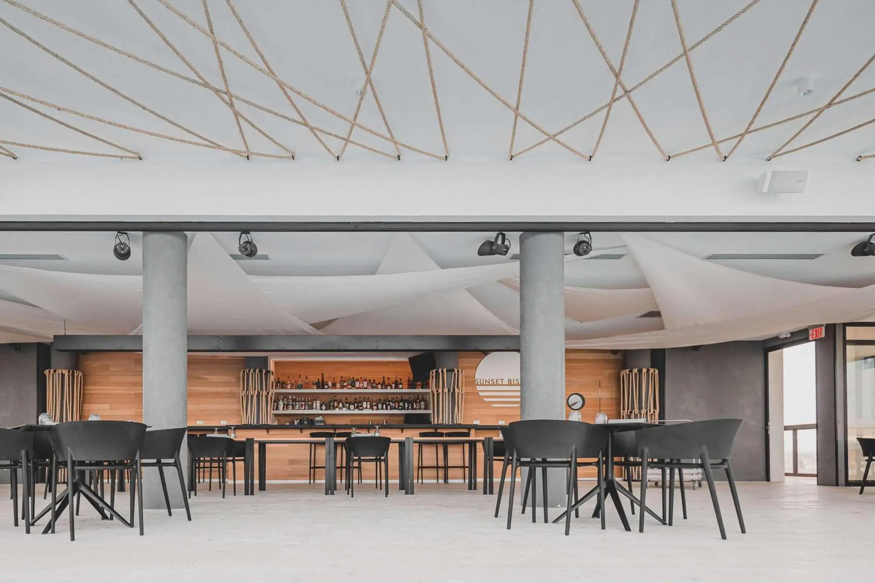 Restaurant/places to eat in Radisson Blu Aruba Restaurant/places to eat in Radisson Blu Aruba