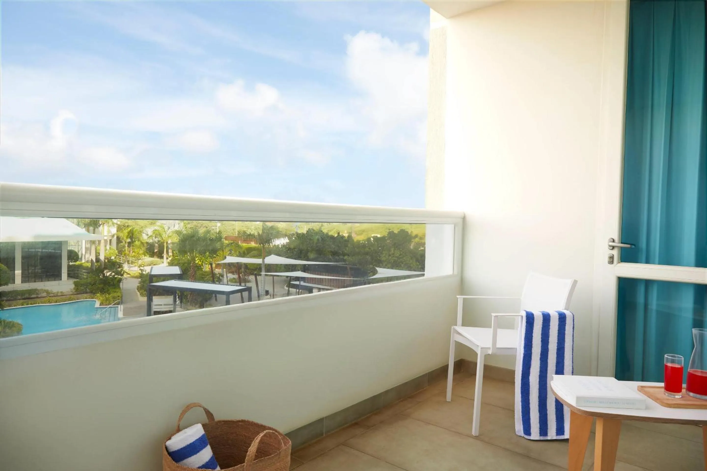 Bedroom in Radisson Blu Aruba