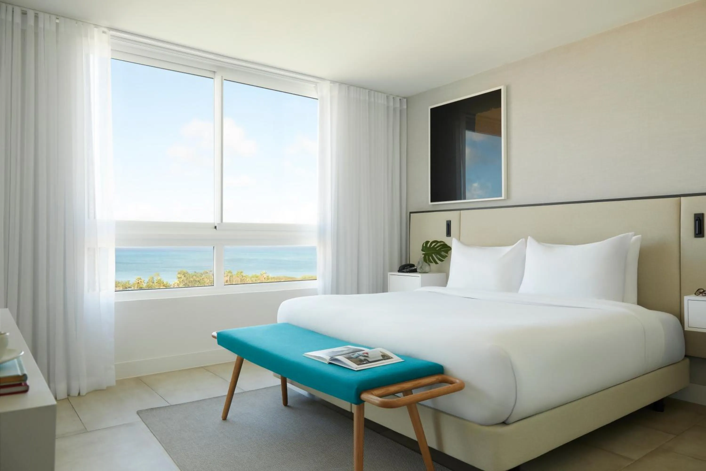 Bed in Radisson Blu Aruba