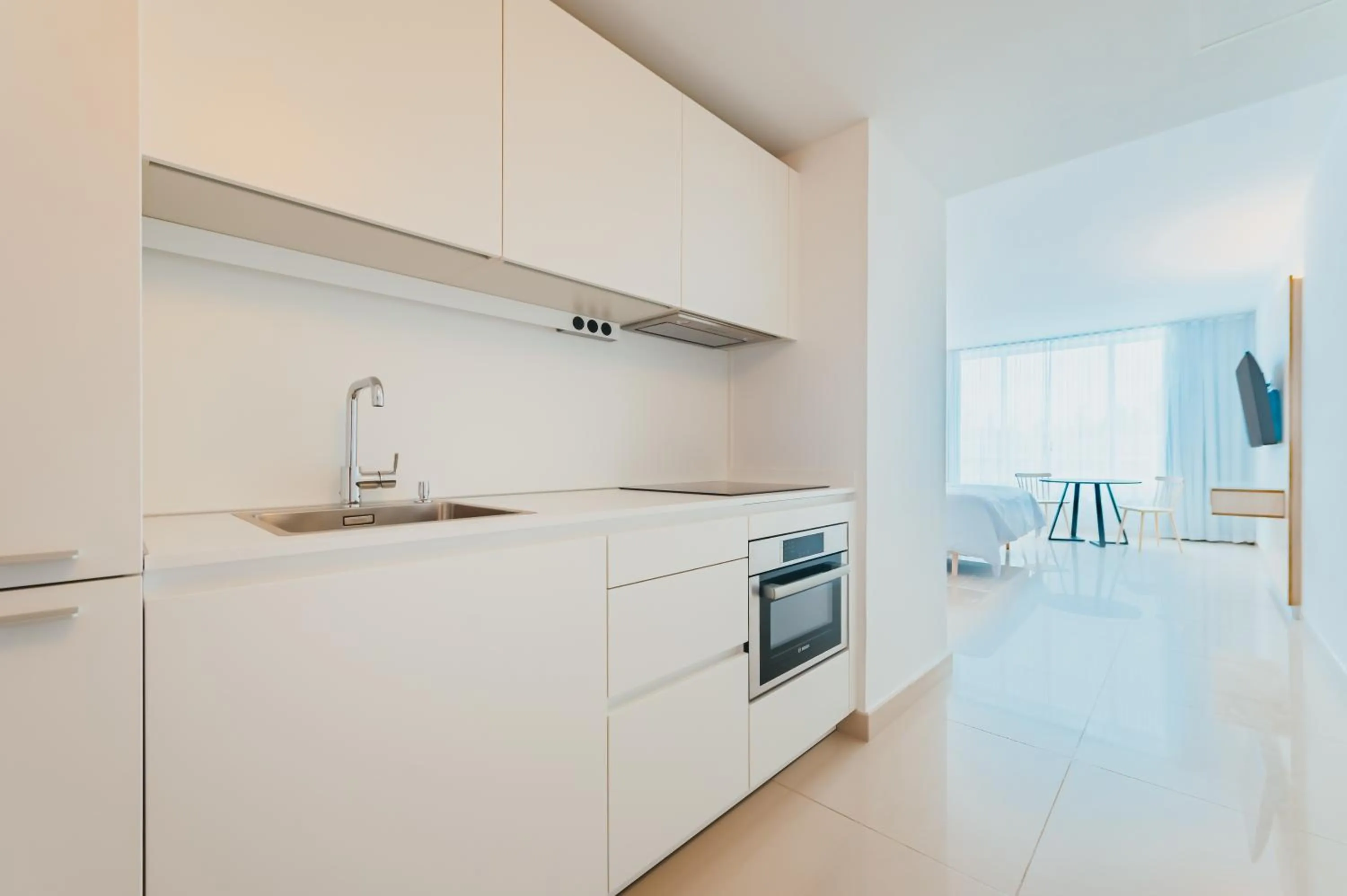 Kitchen or kitchenette in Radisson Blu Aruba