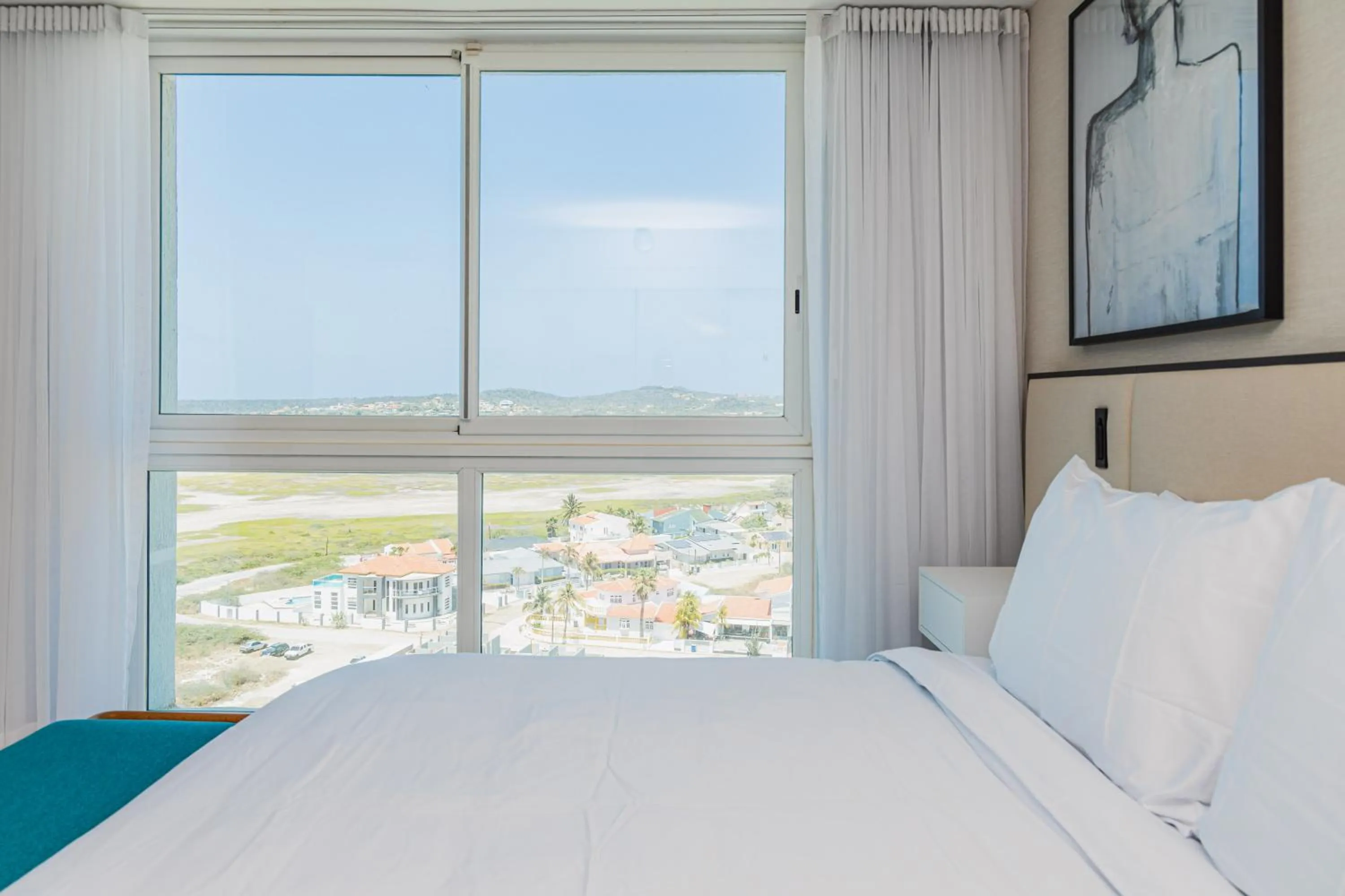 Bedroom, Bed in Radisson Blu Aruba