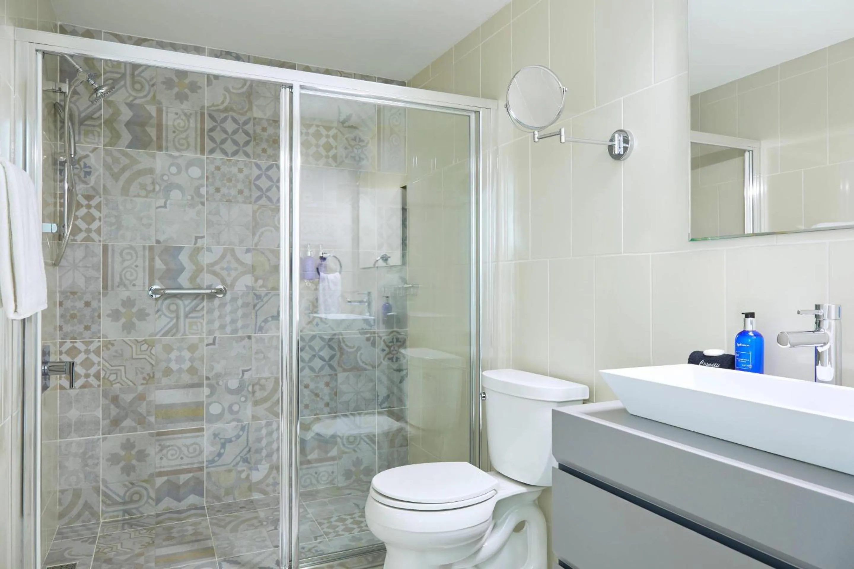 Bedroom in Radisson Blu Aruba