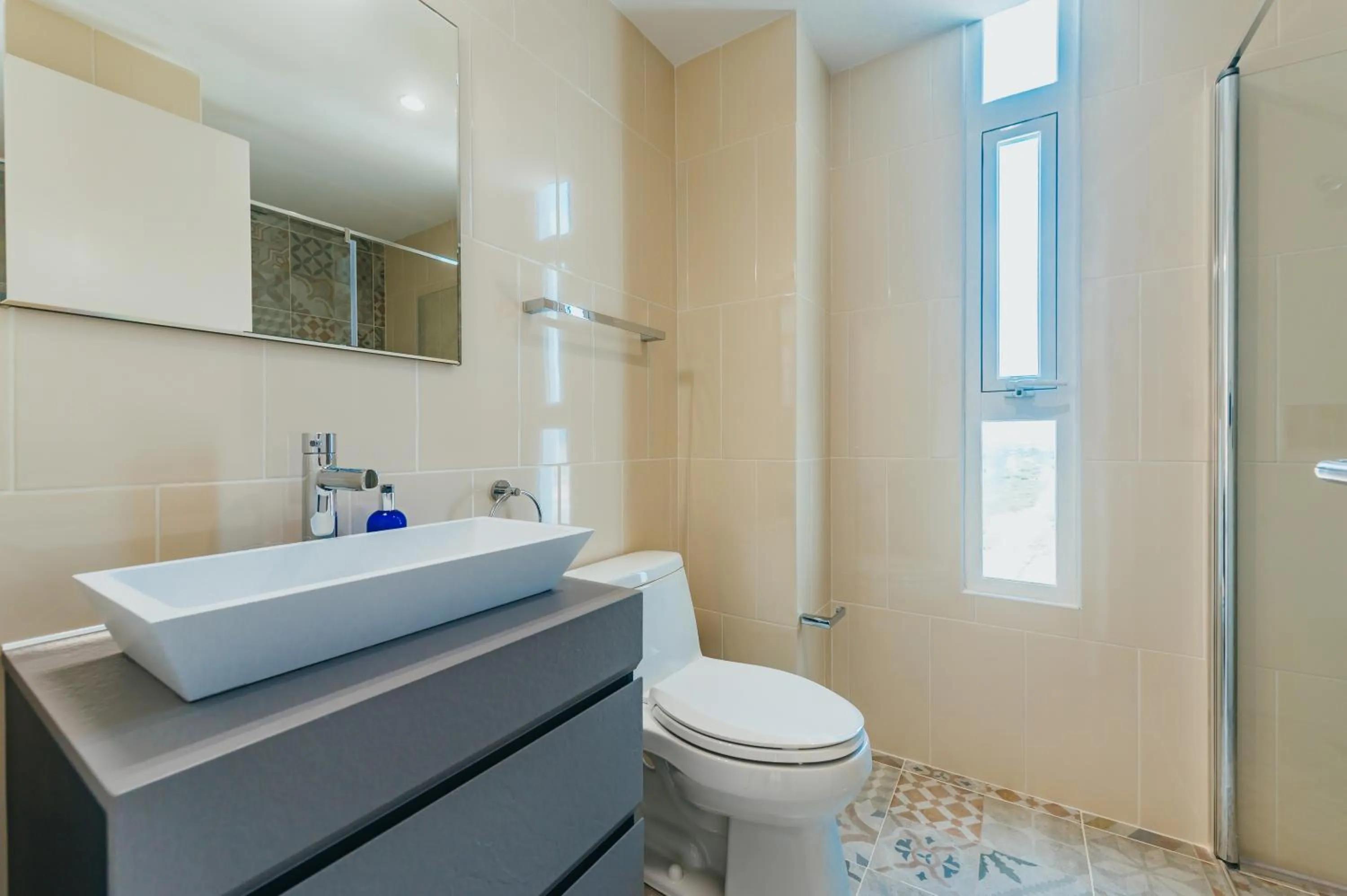 Toilet in Radisson Blu Aruba