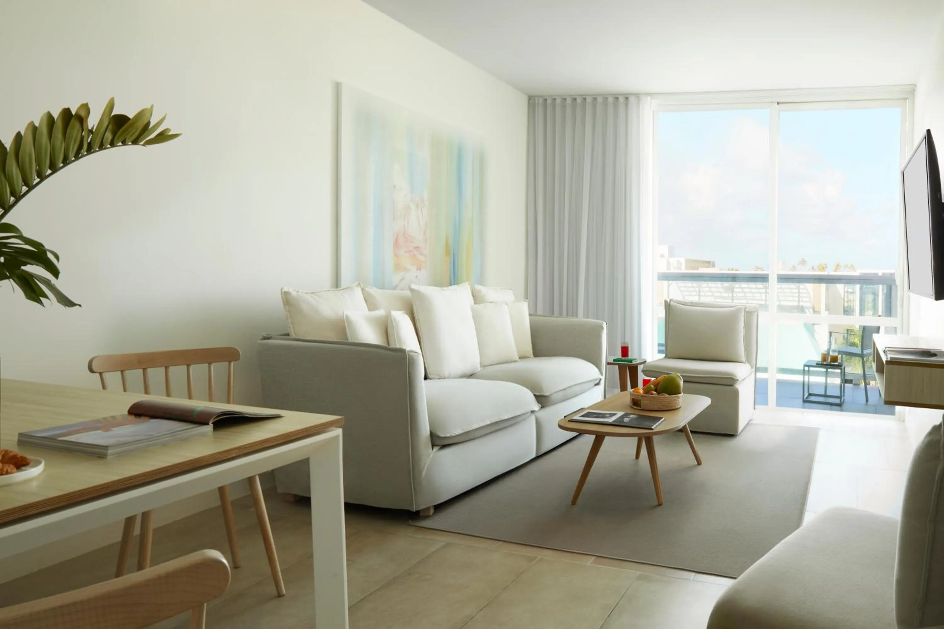 Living room in Radisson Blu Aruba