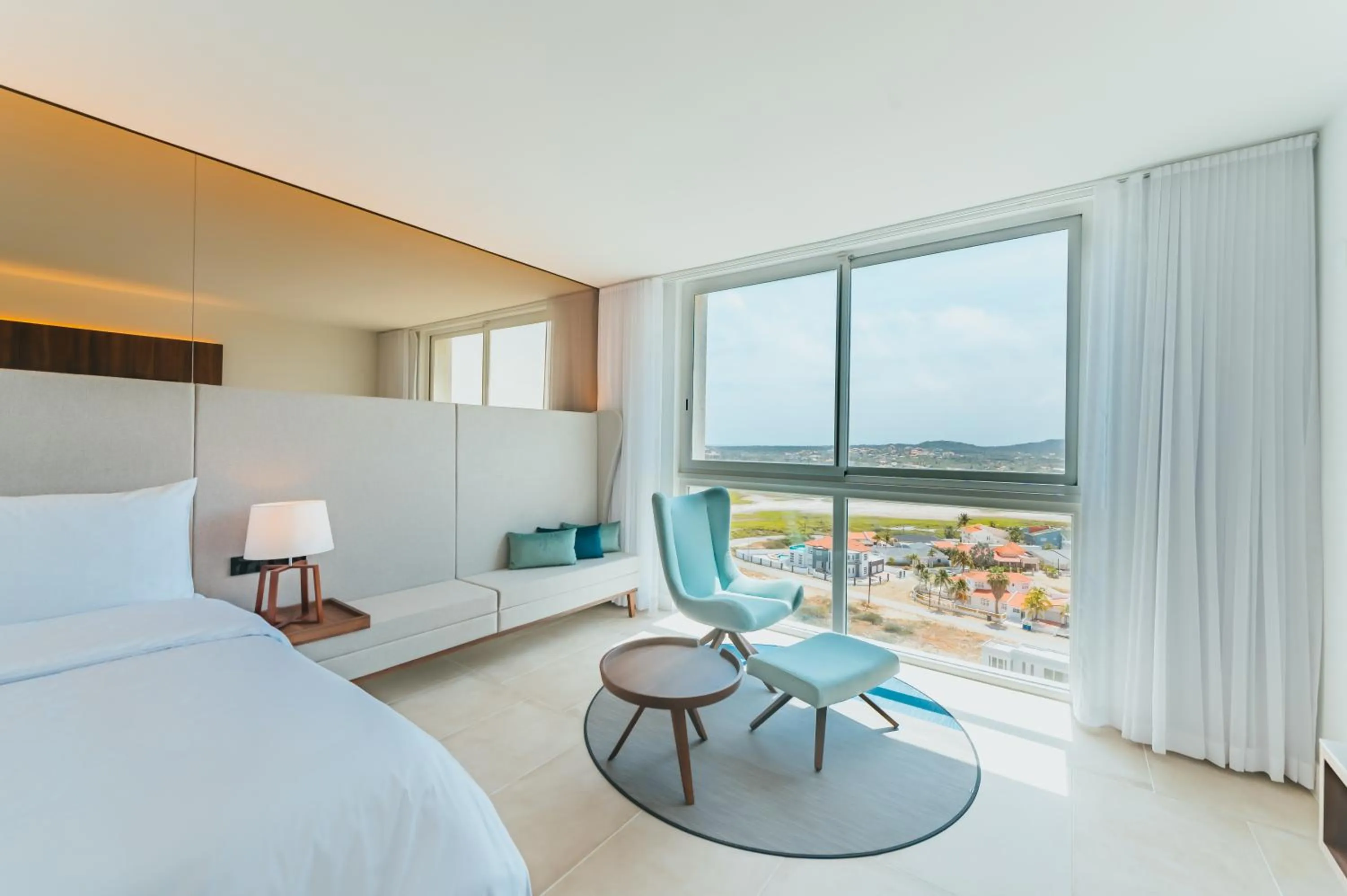 Bedroom, Bed in Radisson Blu Aruba