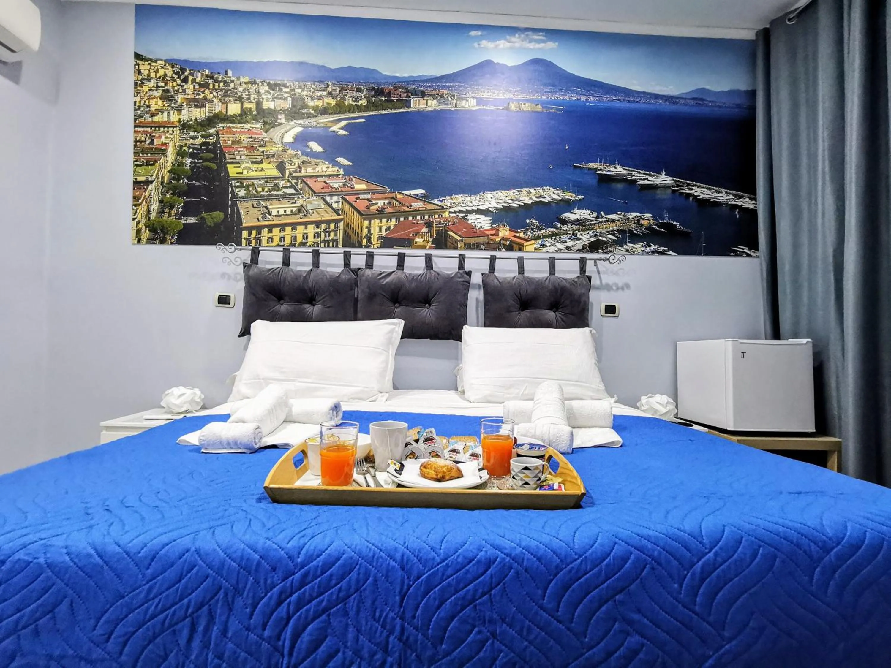 Bed in DUOMO 152 NAPOLI