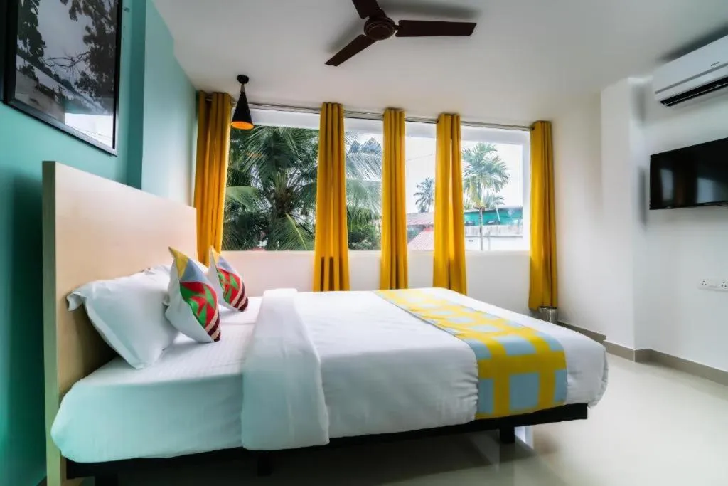 Bed in Flamingo Suites