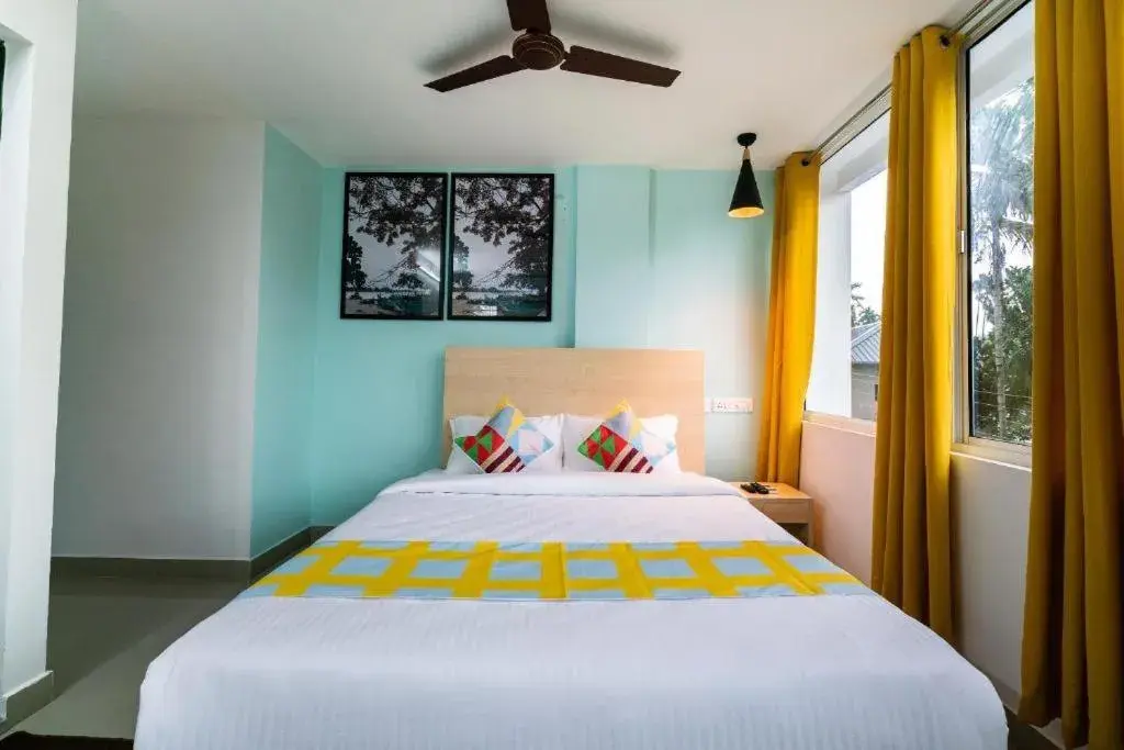 Bed in Flamingo Suites Bed in Flamingo Suites