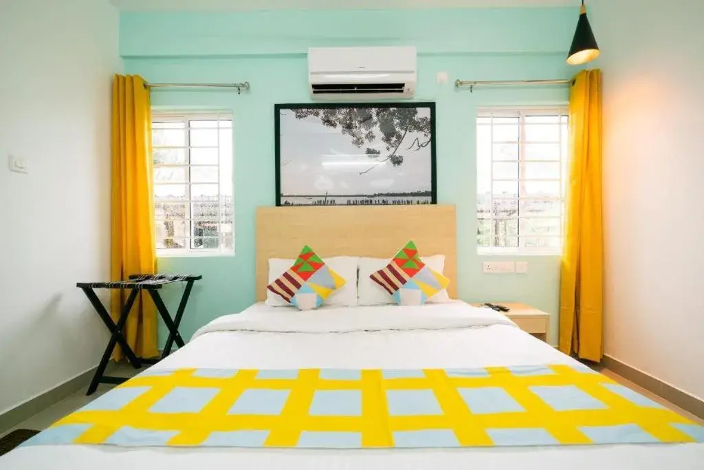 Bed in Flamingo Suites Bed in Flamingo Suites