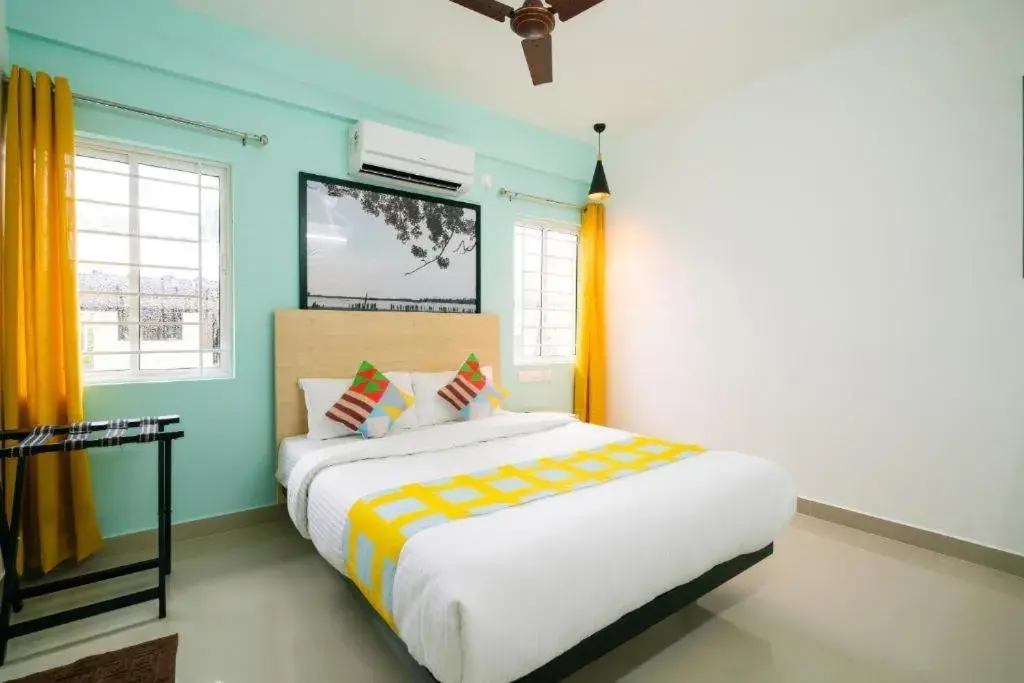 Bed in Flamingo Suites Bed in Flamingo Suites