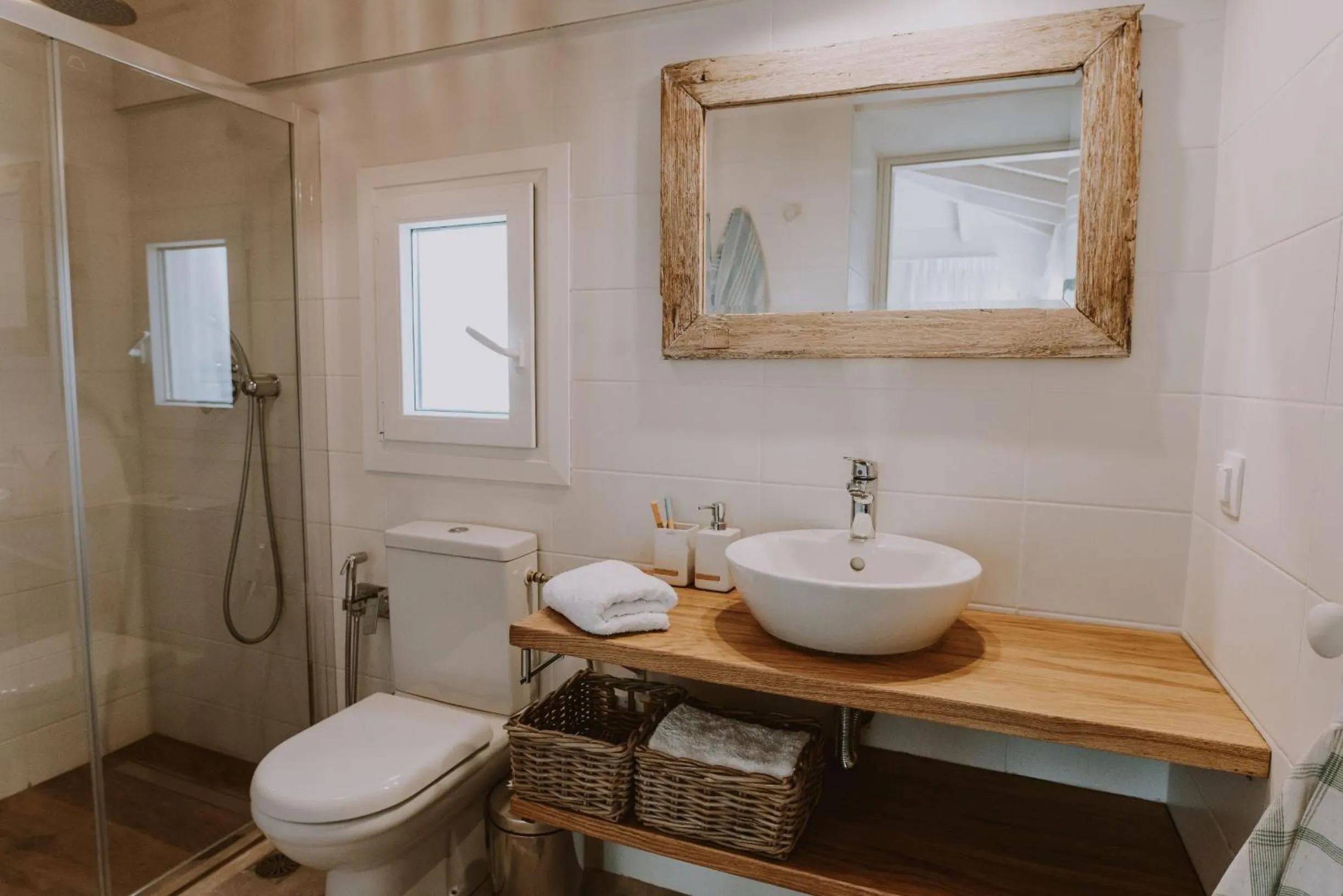 Shower in ERIEL Boutique Apartments