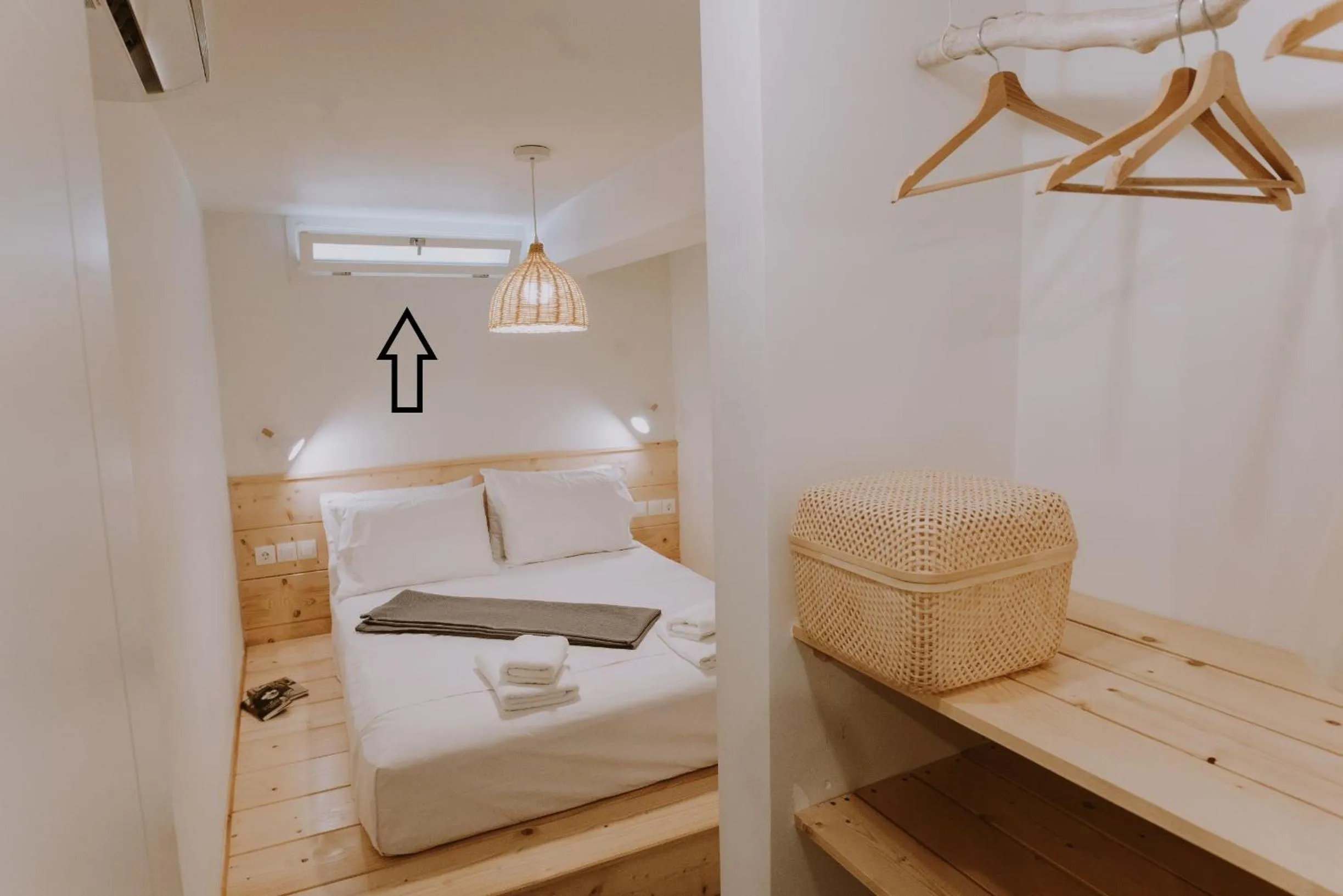 Bed in ERIEL Boutique Apartments