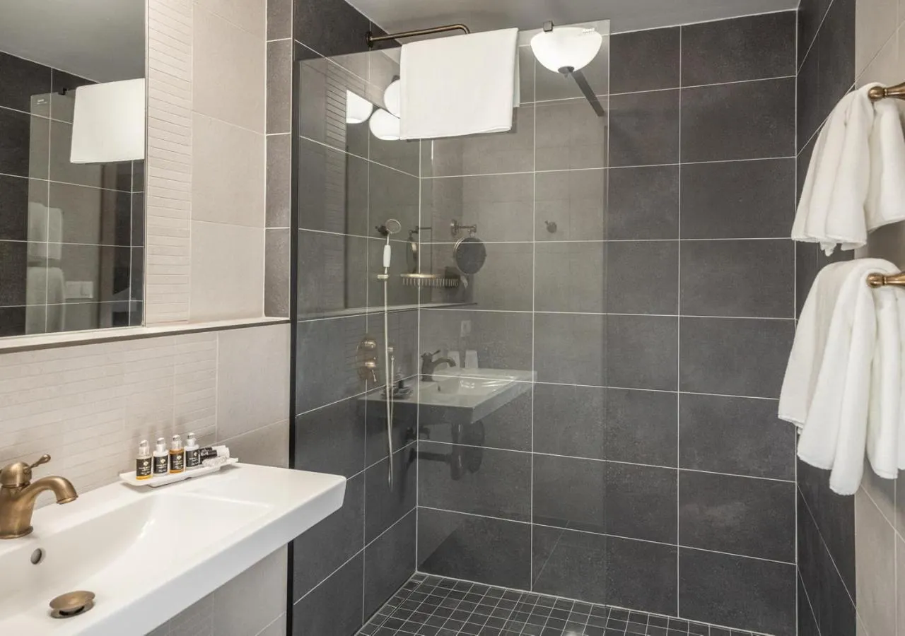 Shower in EFI SPA Hotel Superior & Pivovar