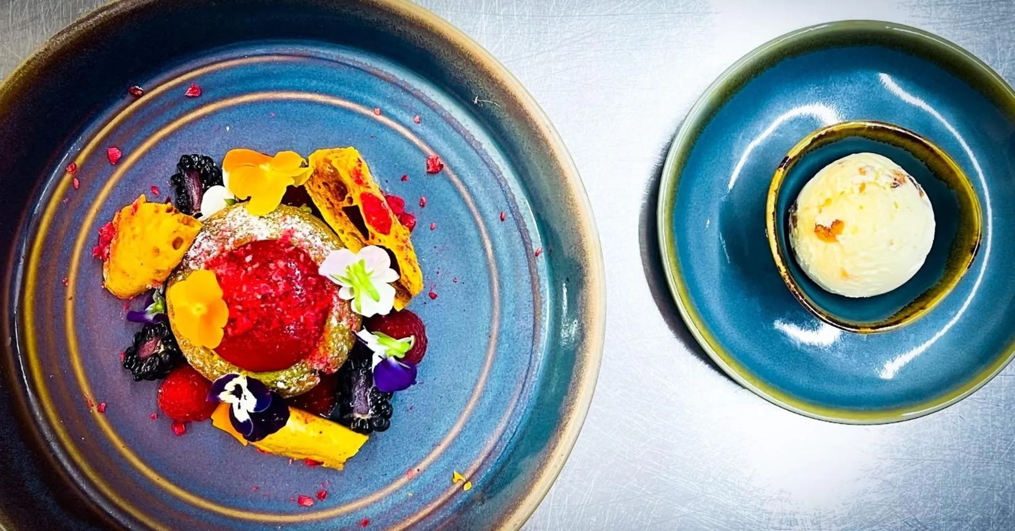 Food and drinks in The Crown Inn at Benson