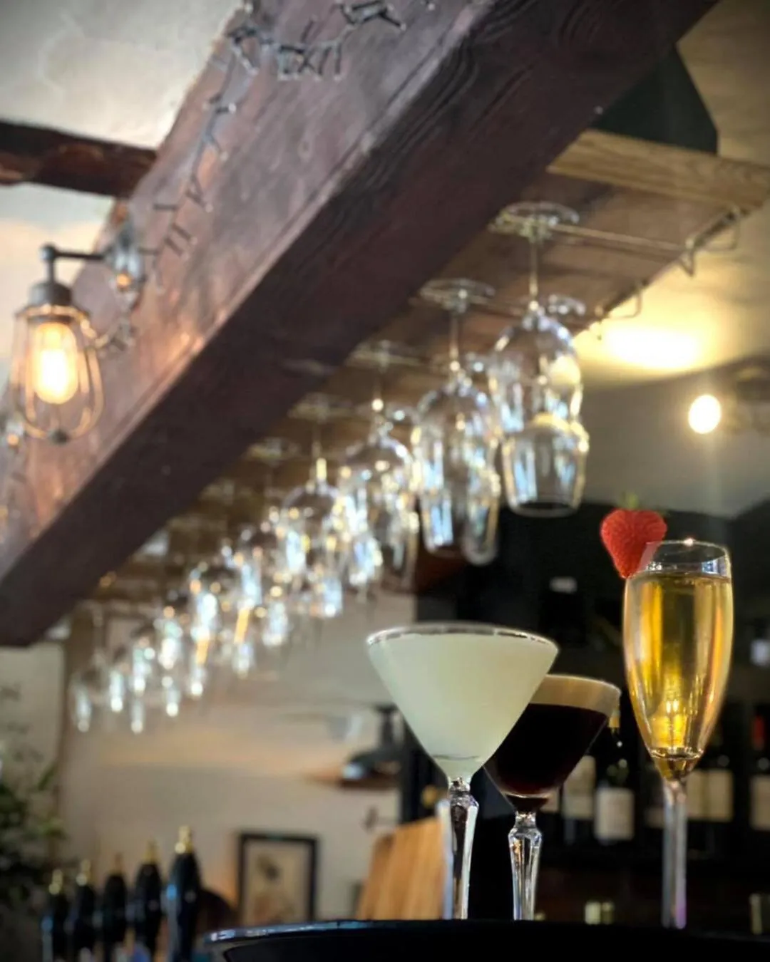 Lounge or bar in The Crown Inn at Benson