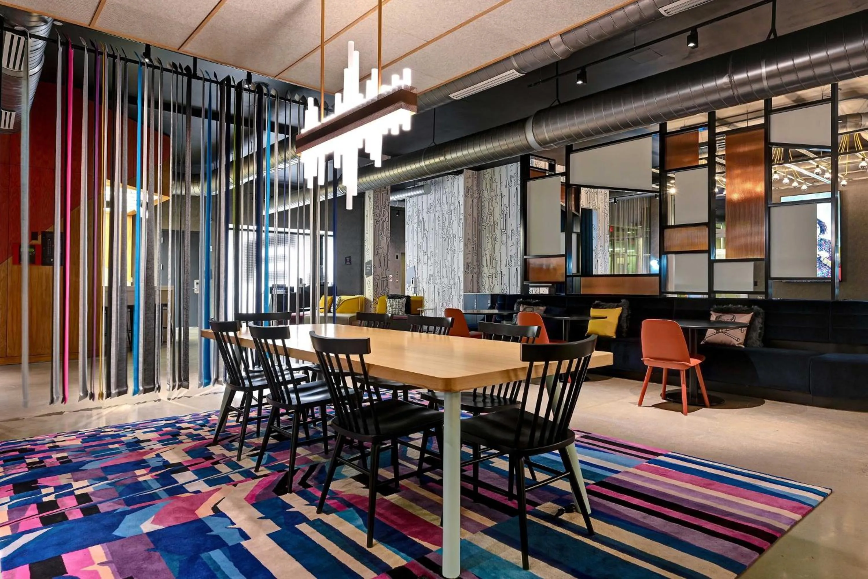 Lounge or bar in Aloft Mooresville