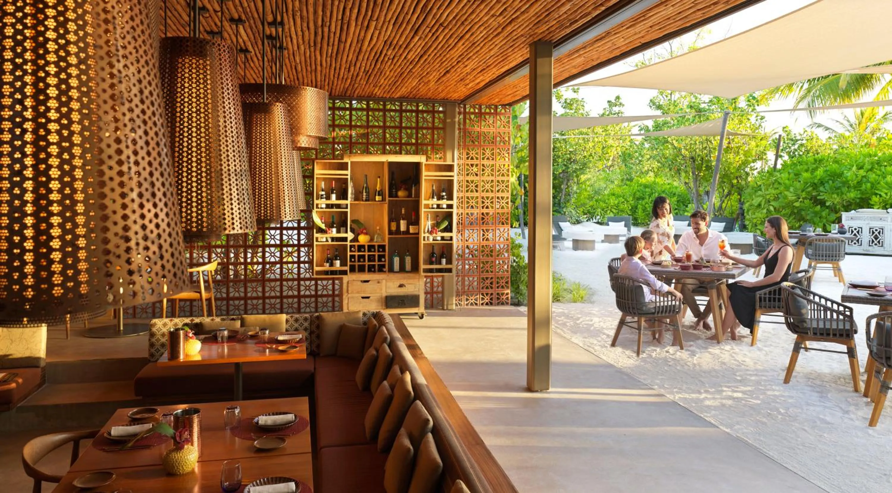 Food in The Ritz-Carlton Maldives, Fari Islands