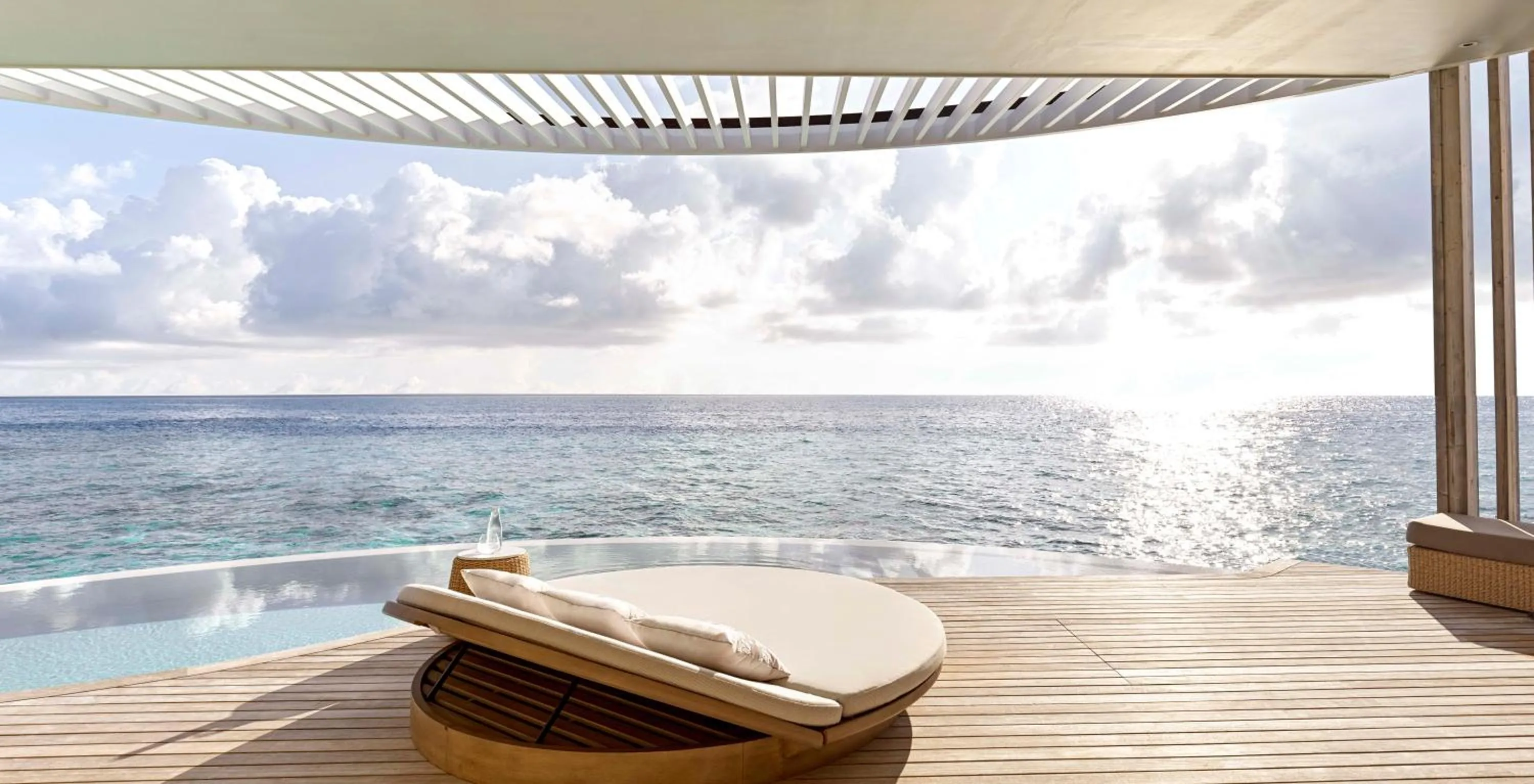 Sunrise in The Ritz-Carlton Maldives, Fari Islands