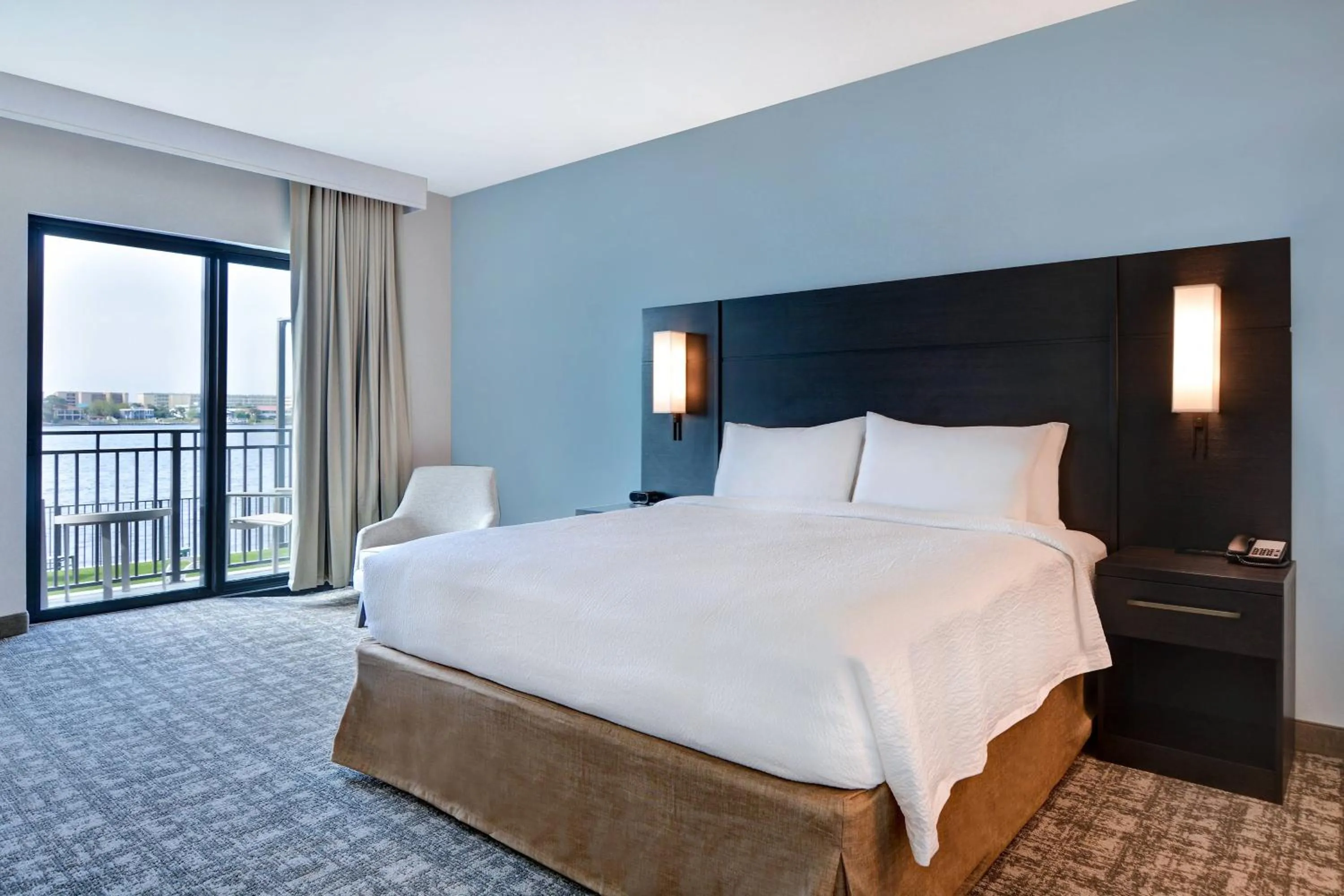 Photo of the whole room, Bed in Residence Inn by Marriott Fort Walton Beach