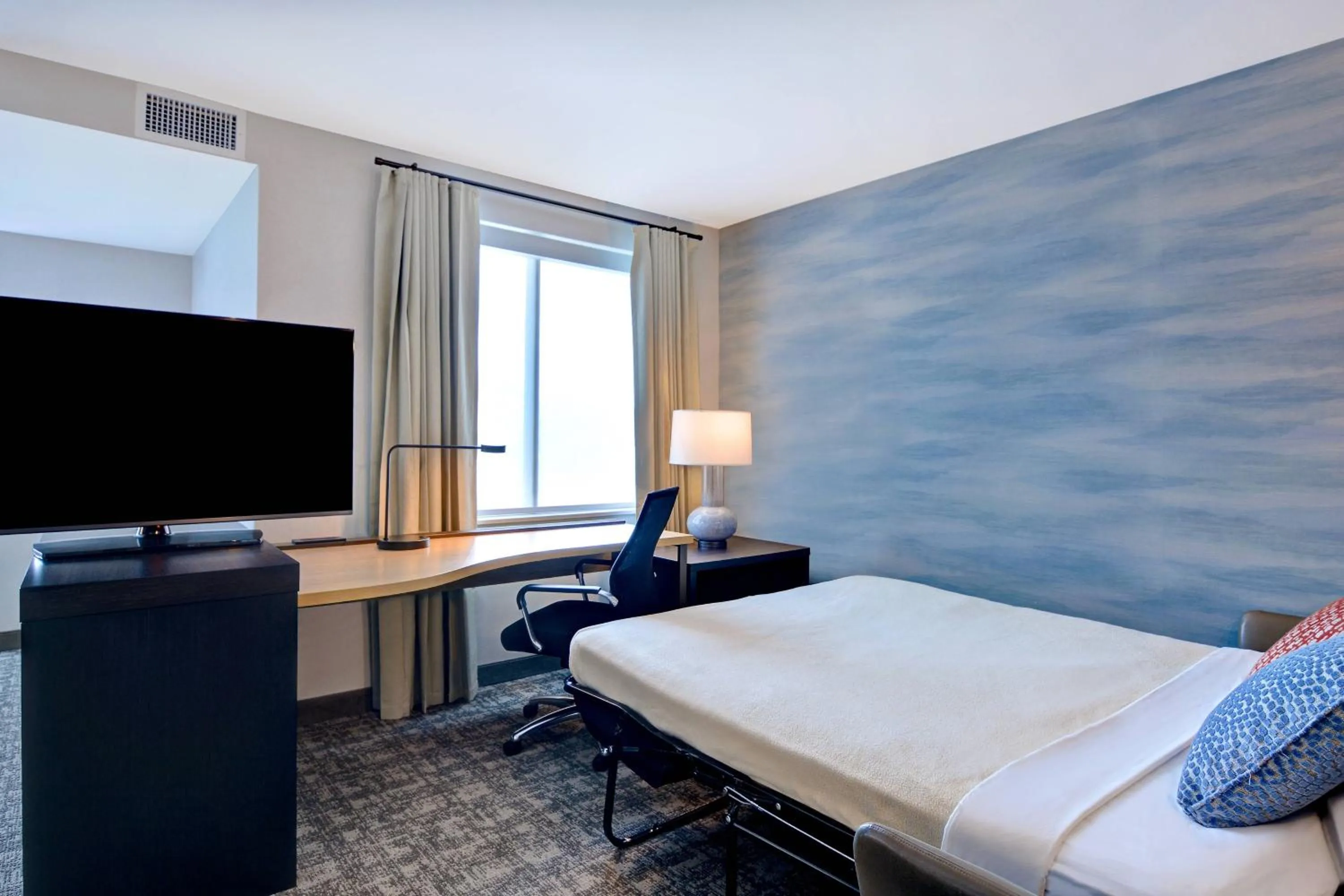 Photo of the whole room, Bed in Residence Inn by Marriott Fort Walton Beach