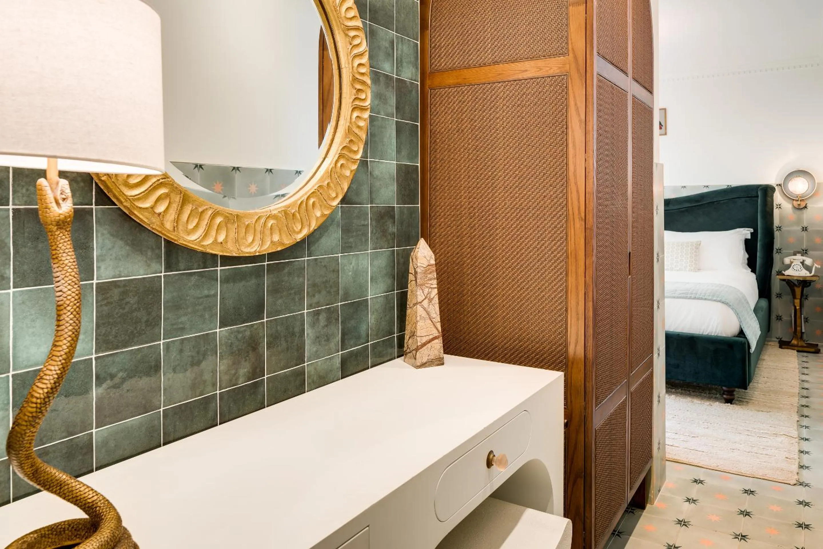 Bathroom, Bed in Esme Miami Beach