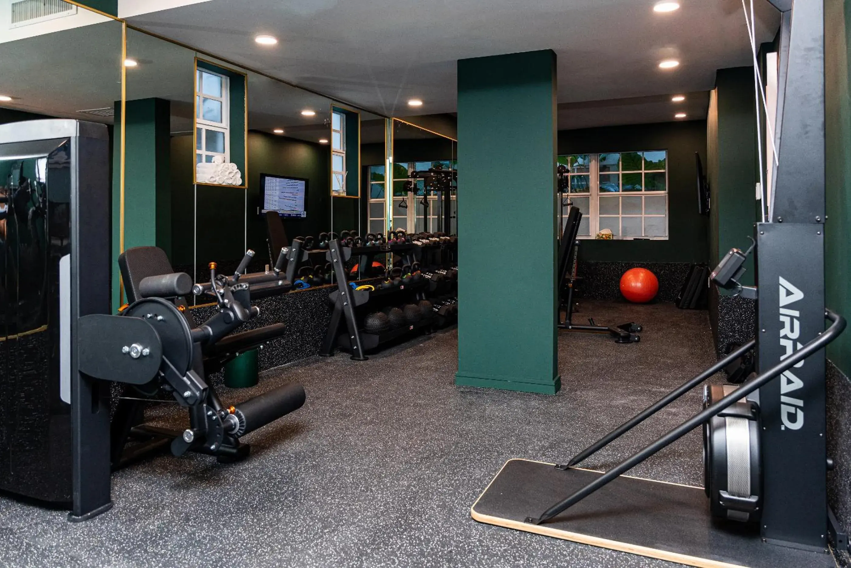Fitness centre/facilities in Esme Miami Beach Fitness centre/facilities in Esme Miami Beach