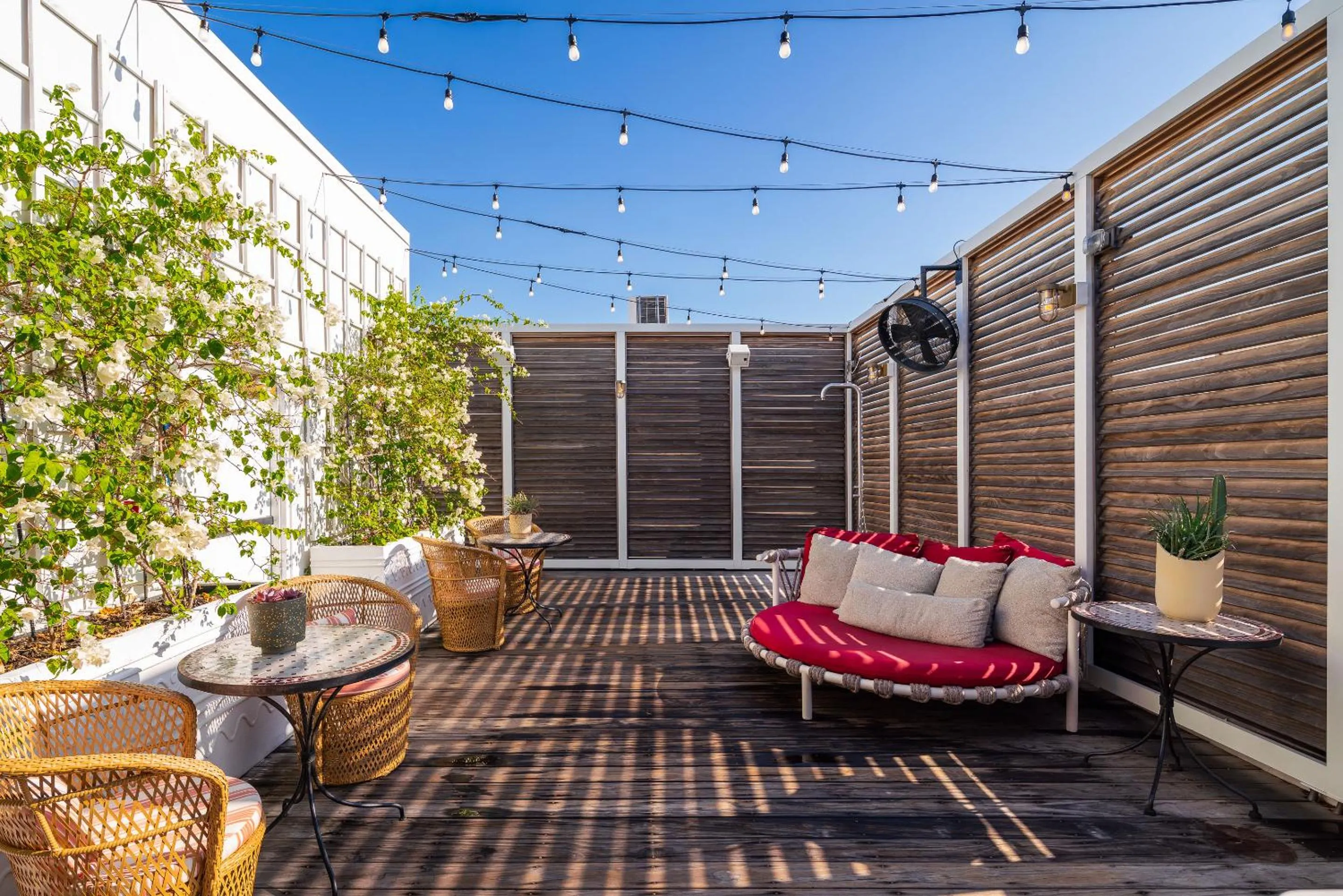 Lounge or bar in Esme Miami Beach