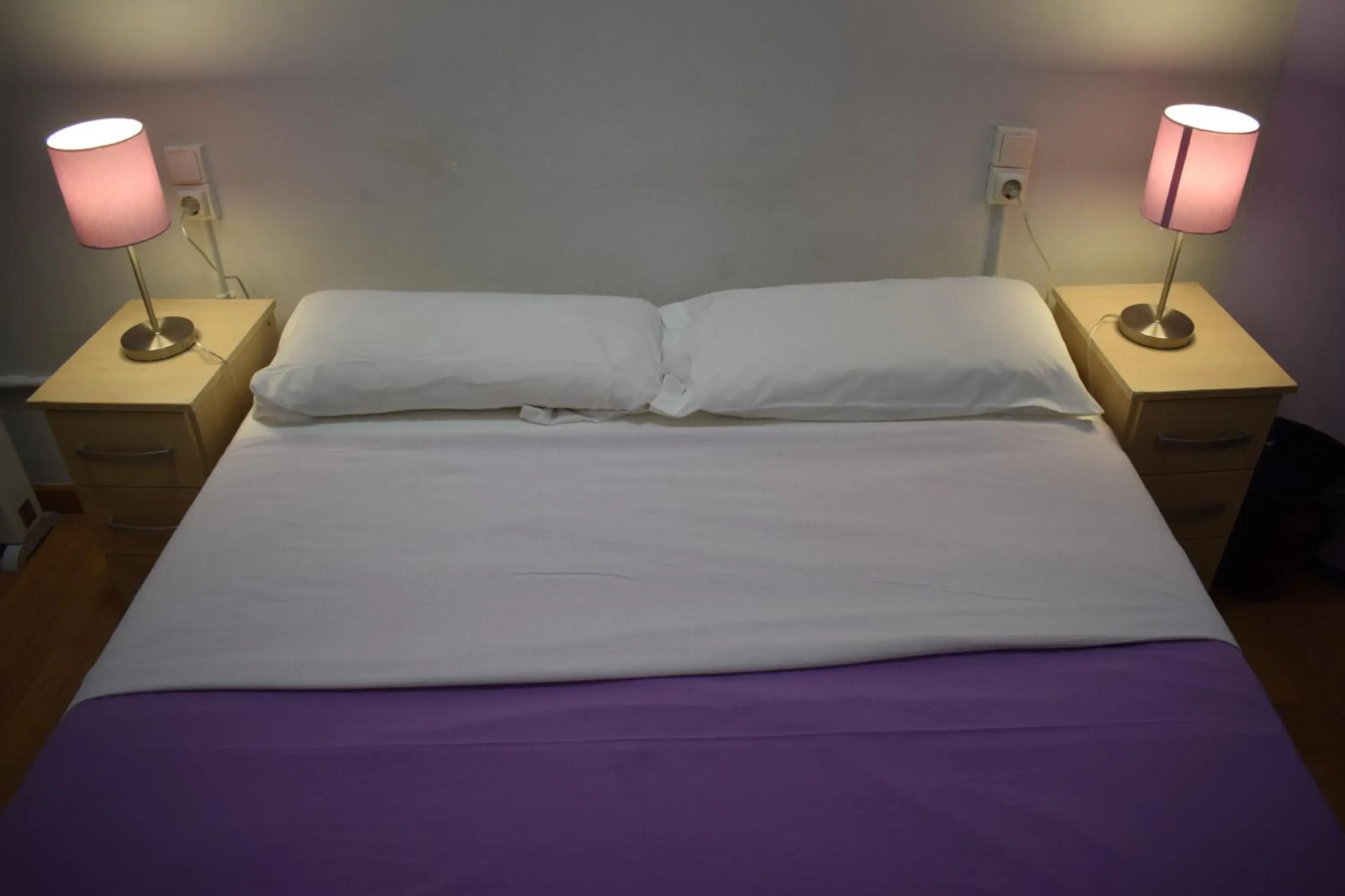 Double Room with Shared Facilities in Hostal MiMi Las Ramblas Double Room with Shared Facilities in Hostal MiMi Las Ramblas