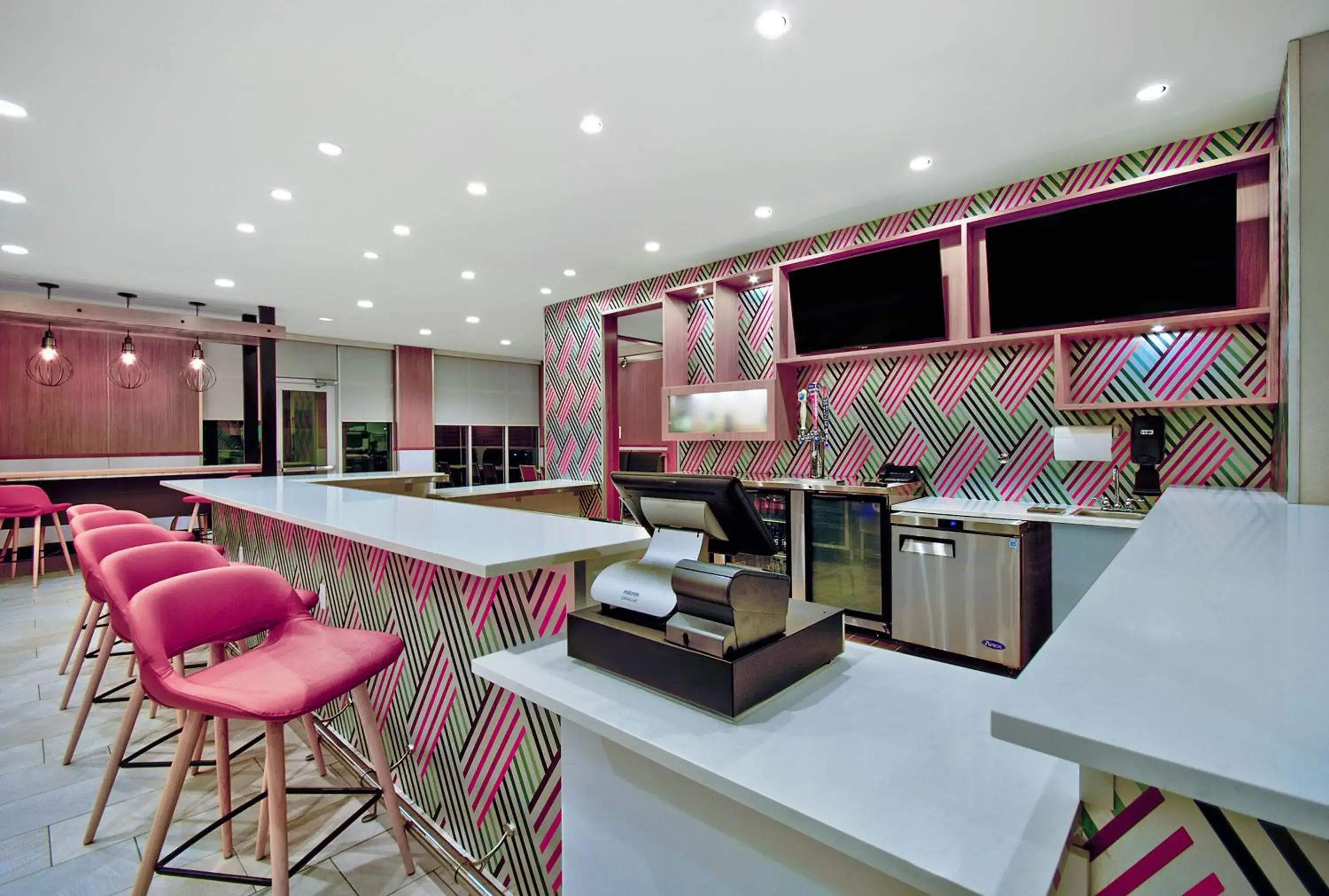 Restaurant/places to eat in Holiday Inn - Erie by IHG Restaurant/places to eat in Holiday Inn - Erie by IHG
