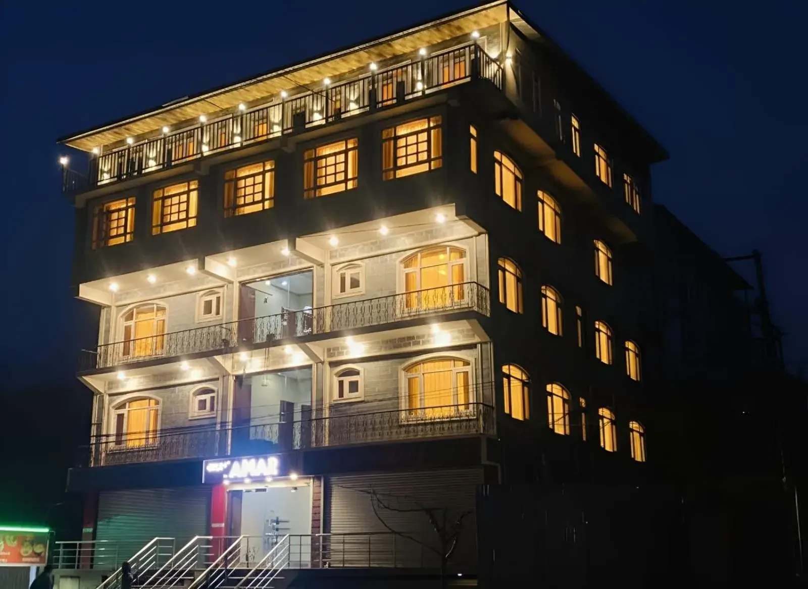 Facade/entrance in Hotel Samar Facade/entrance in Hotel Samar