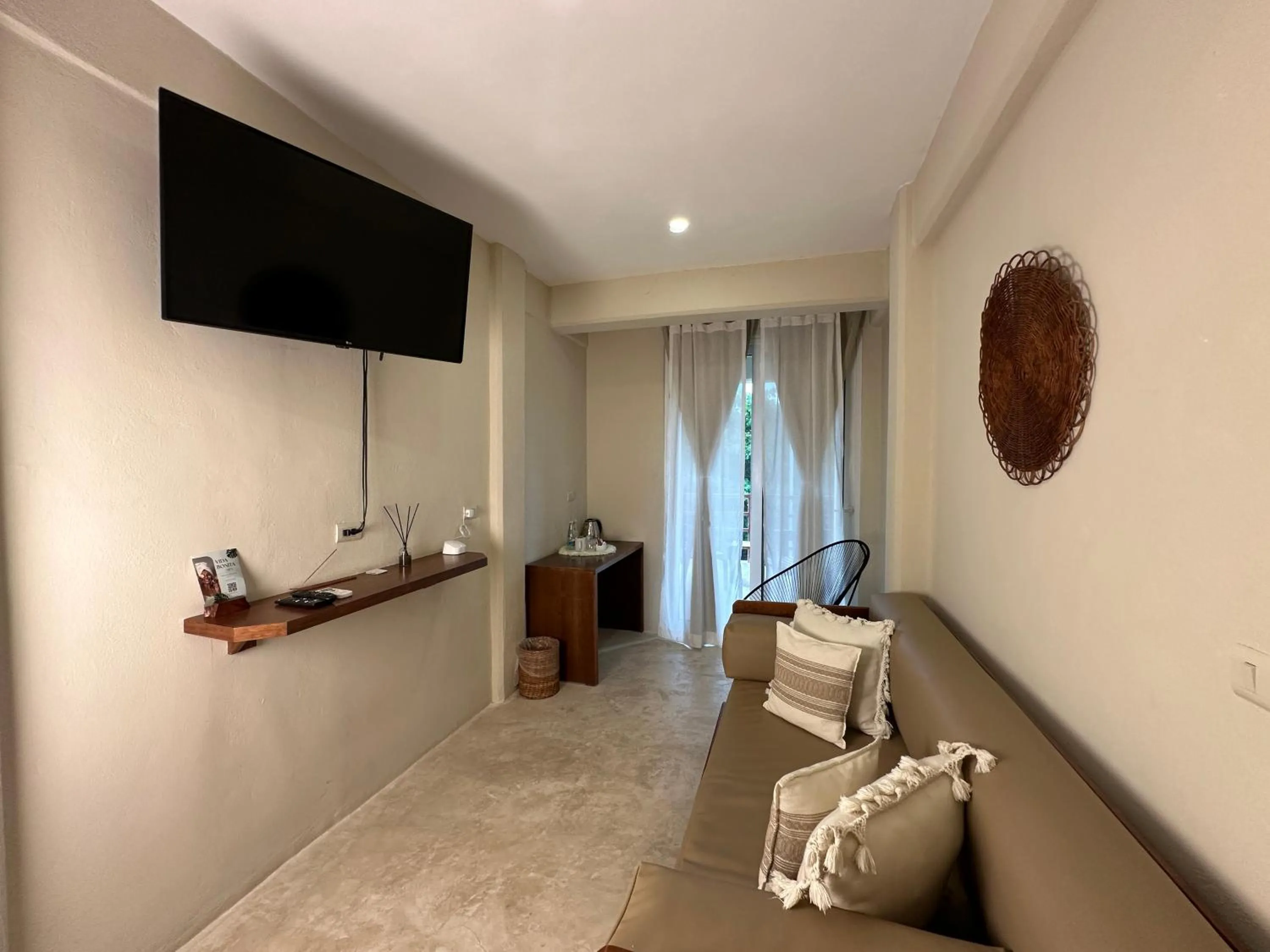 Living room in Noah Beach Hotel & Suites