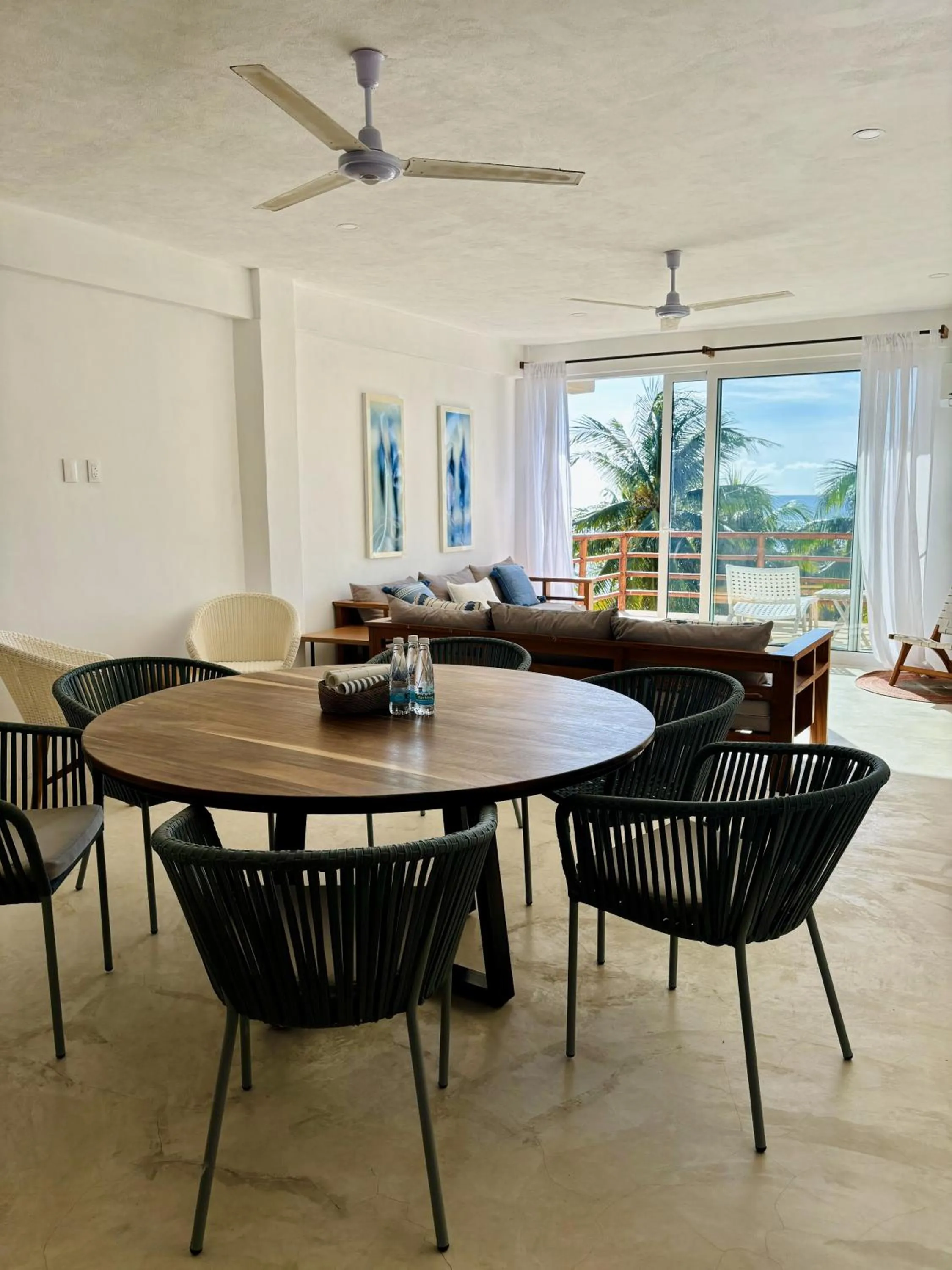 Dining area in Noah Beach Hotel & Suites