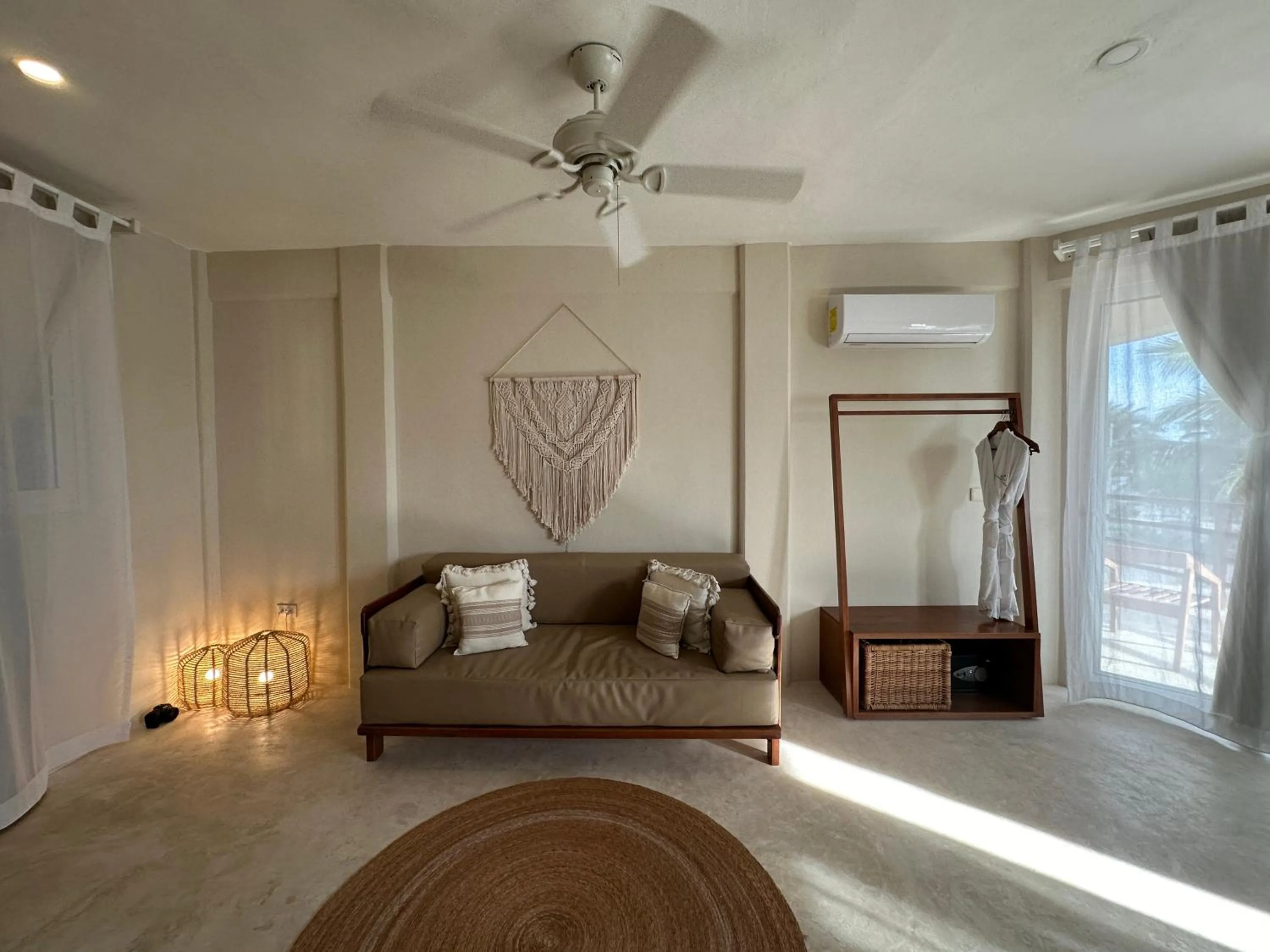 Living room in Noah Beach Hotel & Suites