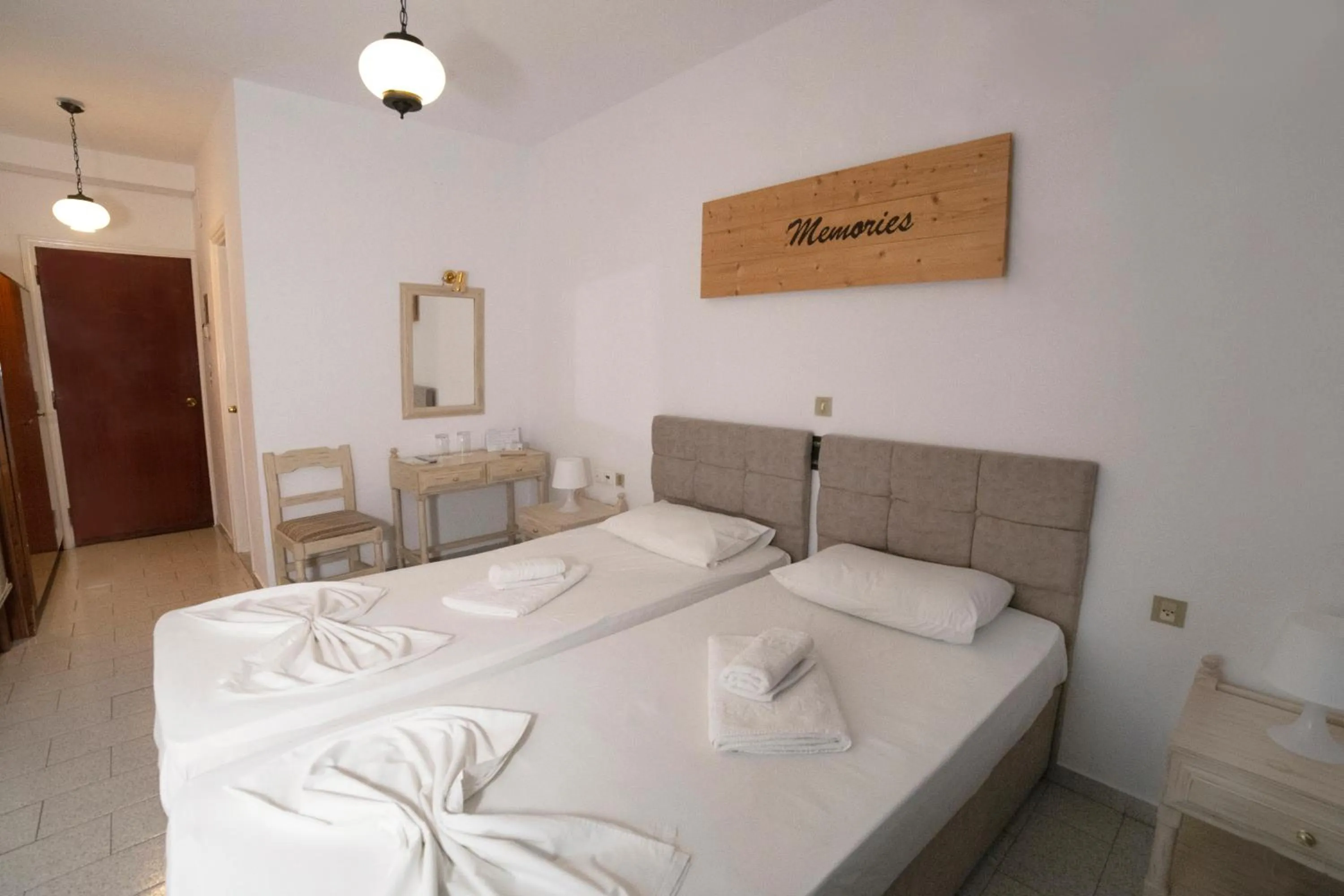 Bed in Κastro Ηotel